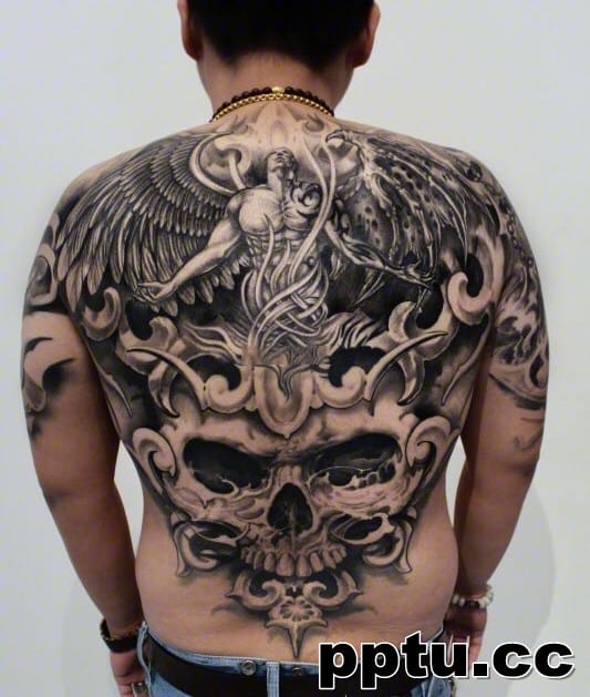 天使与恶魔纹身男 后背小天使与恶魔可爱纹身图案大全