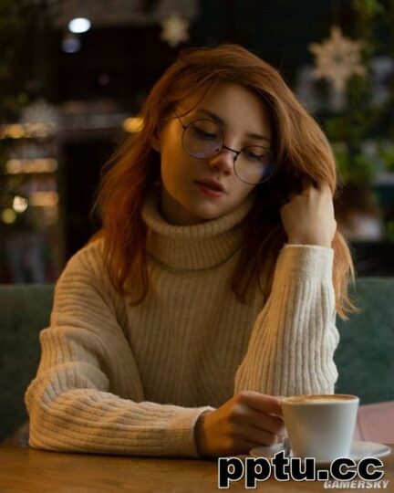 长腿翘臀的香甜正妹 火辣纤腰的白俄COSER-皮皮兔动漫