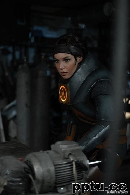 俄妹COS《半条命Alyx》女主 身披战甲的冷艳女战士