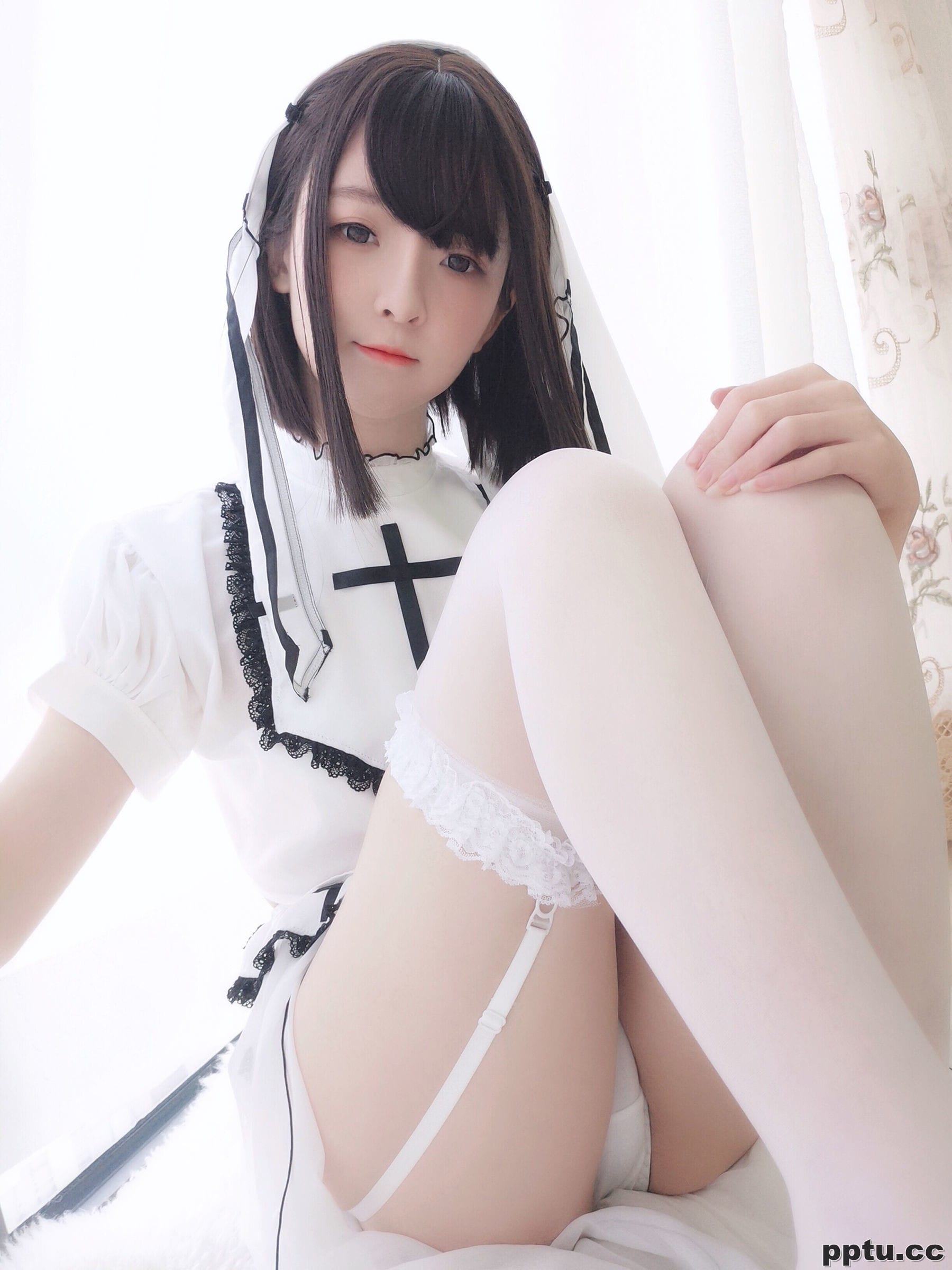 一小央泽《白修女》 [COSPLAY福利] 写真集