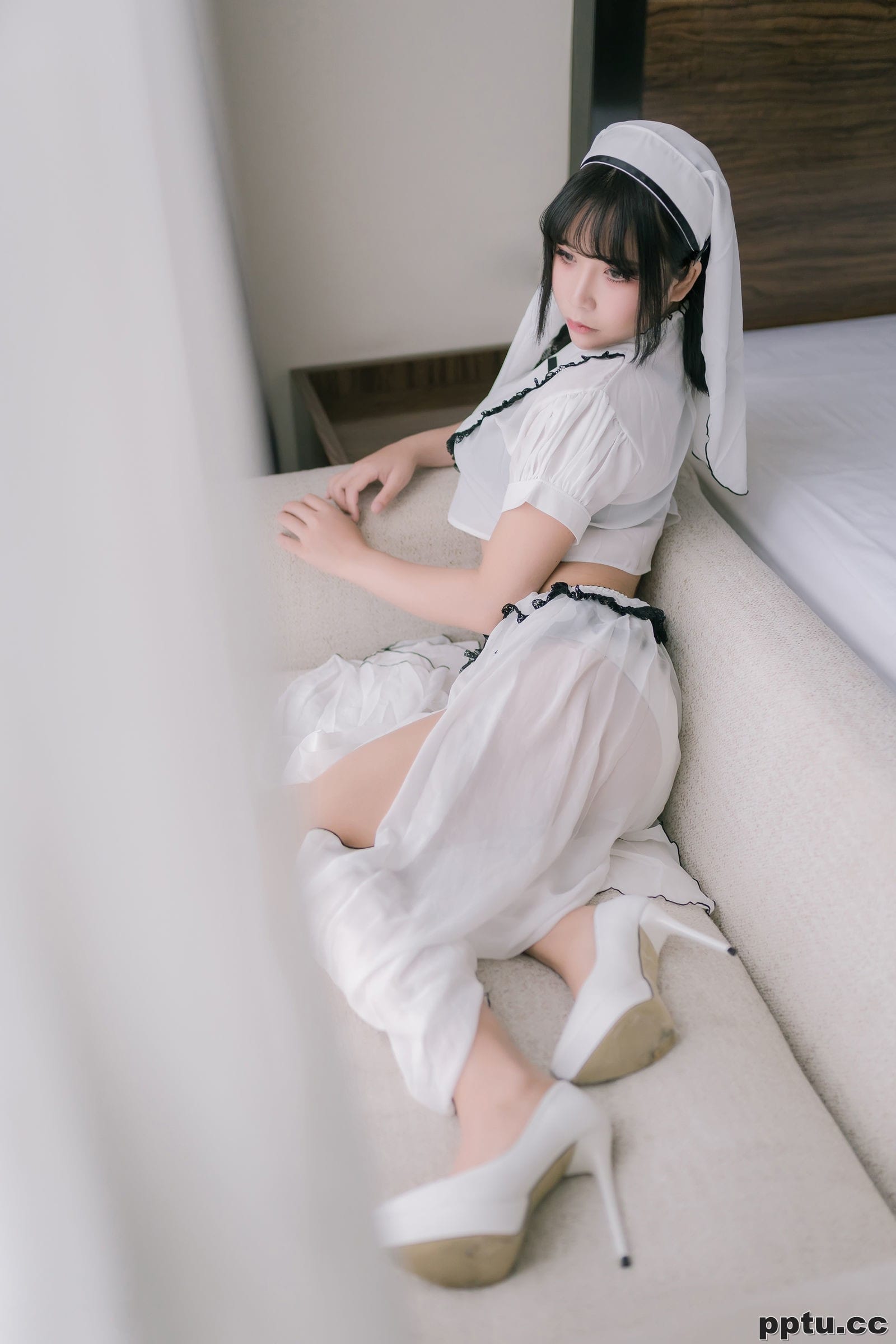 COSER抱走莫子aa《纯白修女》 [COSPLAY美女] 写真集