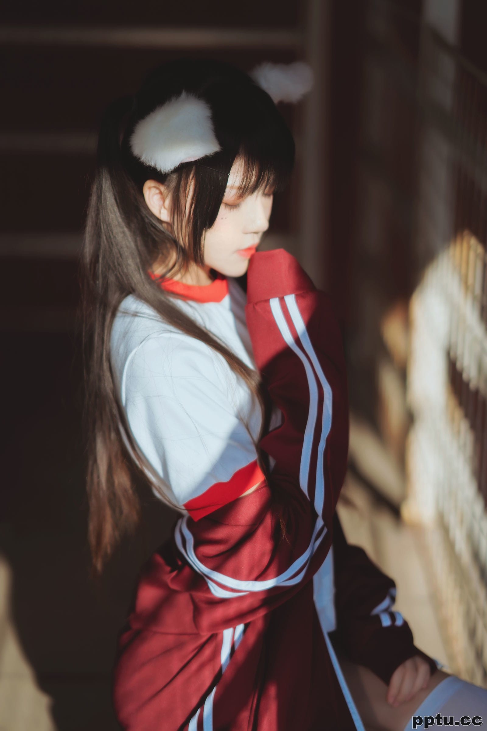 桜桃喵《红色体操服》 [萝莉COS] 写真集