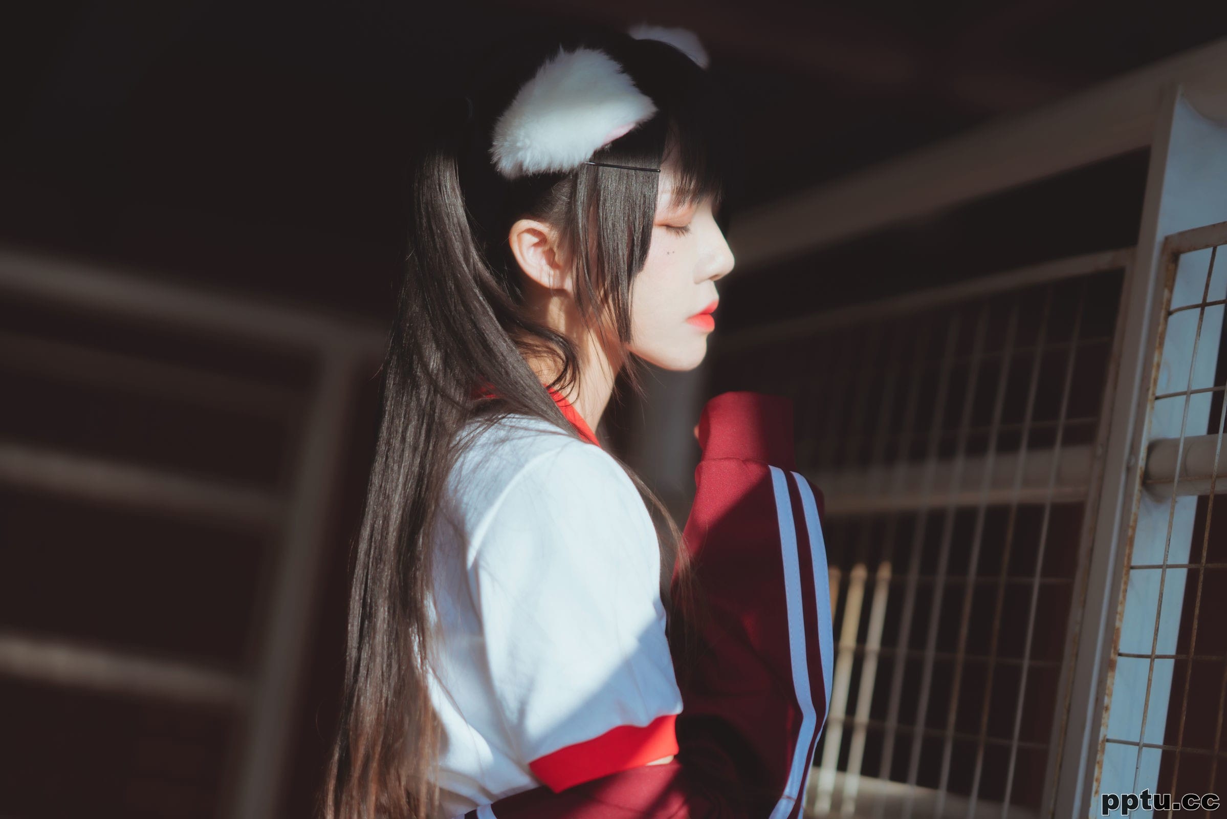 桜桃喵《红色体操服》 [萝莉COS] 写真集