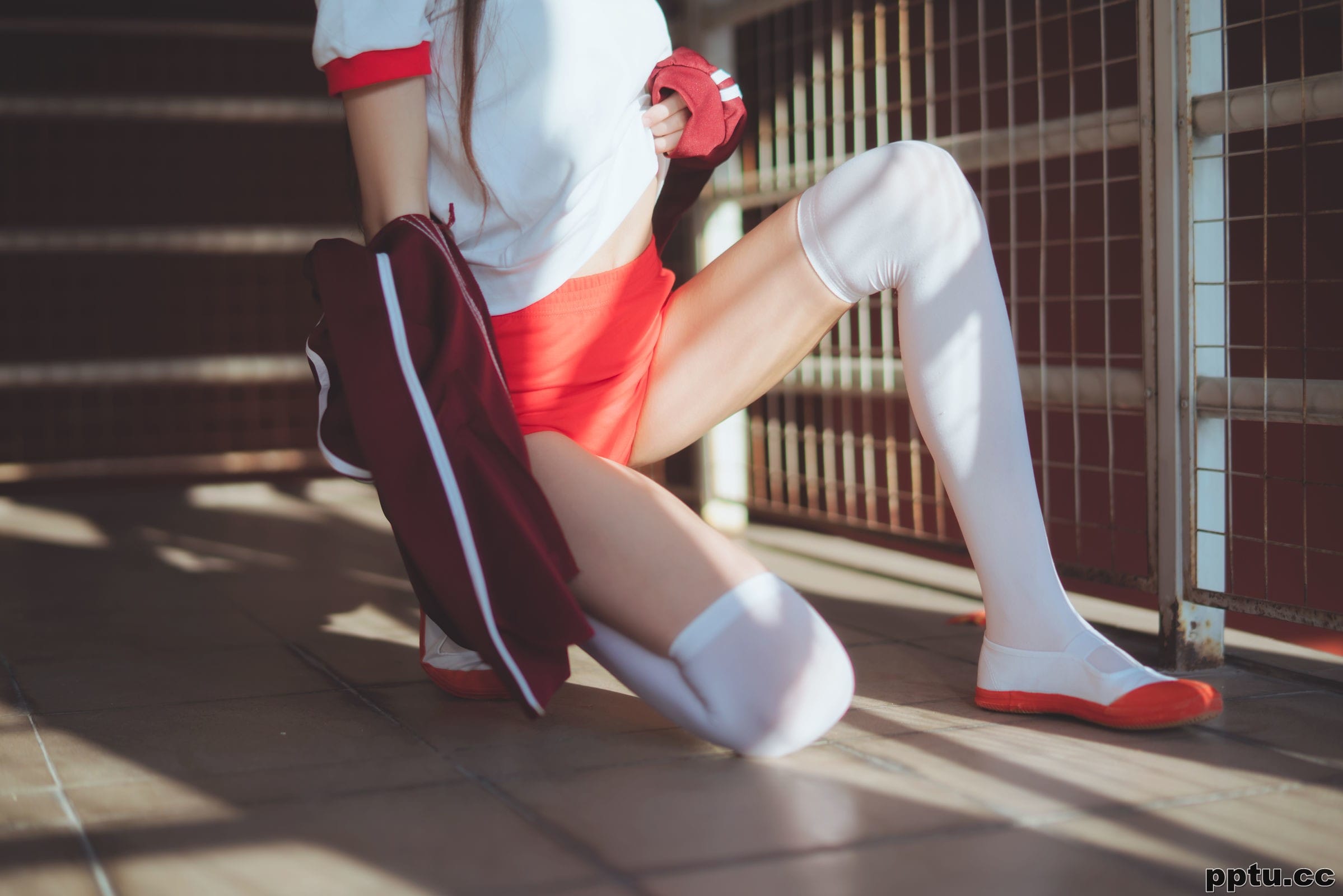 桜桃喵《红色体操服》 [萝莉COS] 写真集