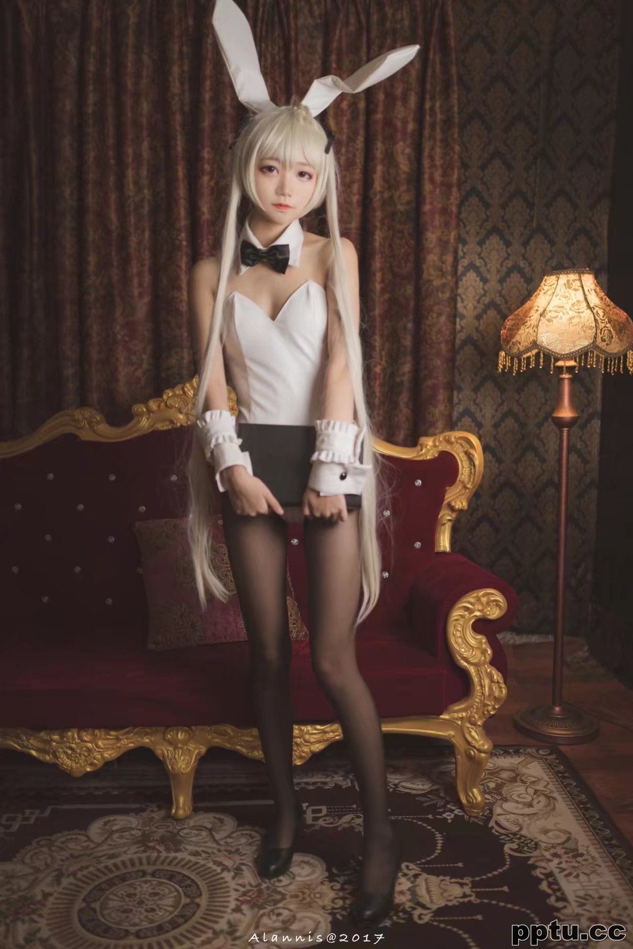 清纯少女五更百鬼《兔女郎+白丝美腿》 [COSPLAY美女] 写真集