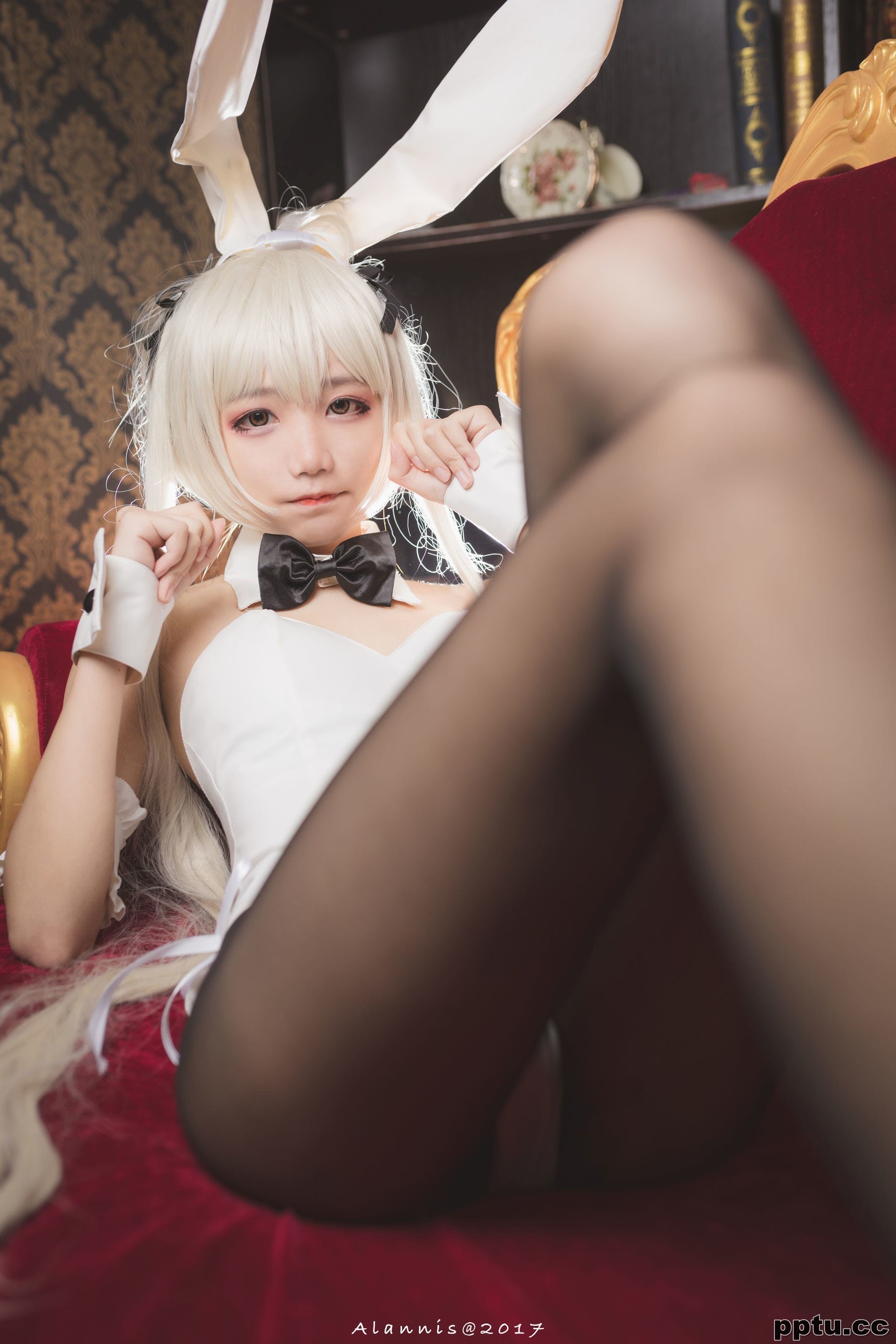 清纯少女五更百鬼《兔女郎+白丝美腿》 [COSPLAY美女] 写真集