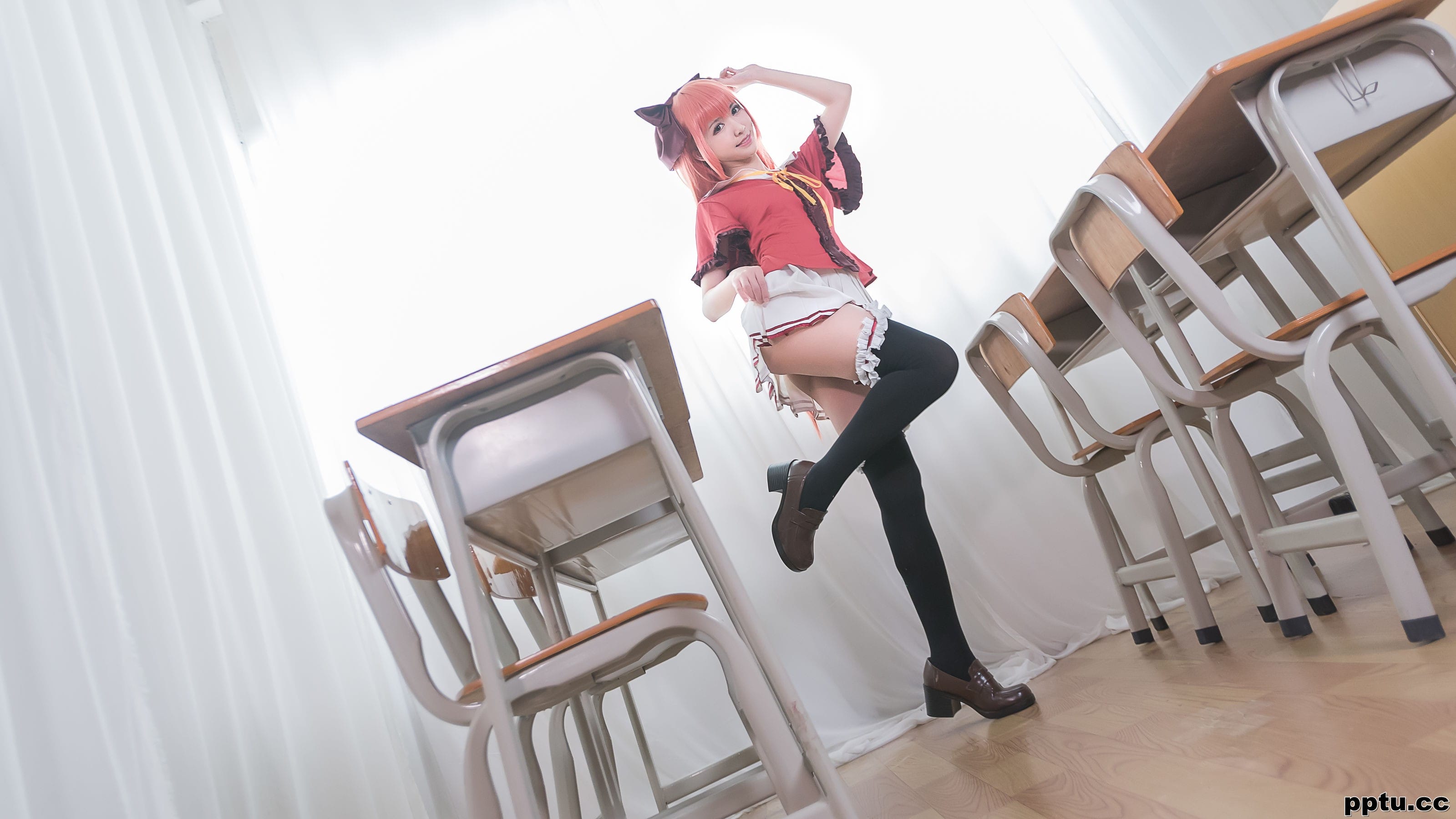 鳗鱼霏儿《红发魔女》 [COSPLAY美女] 写真集