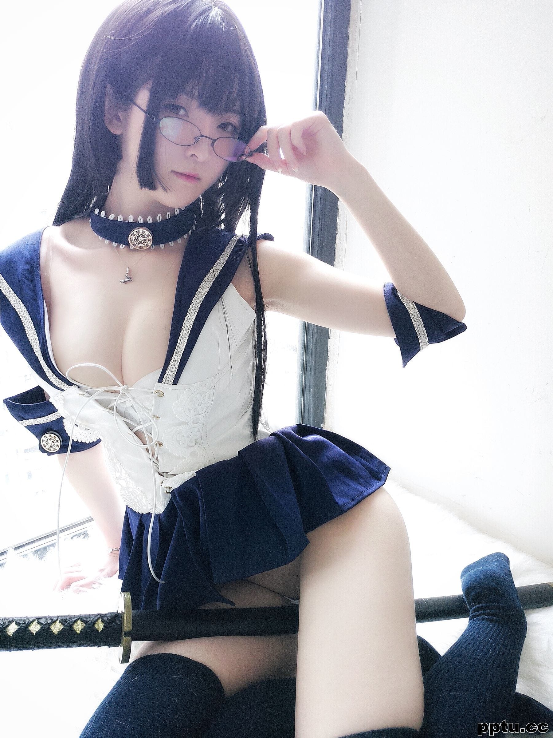 一小央泽《武士刀与水手服》 [萝莉COS] 写真集
