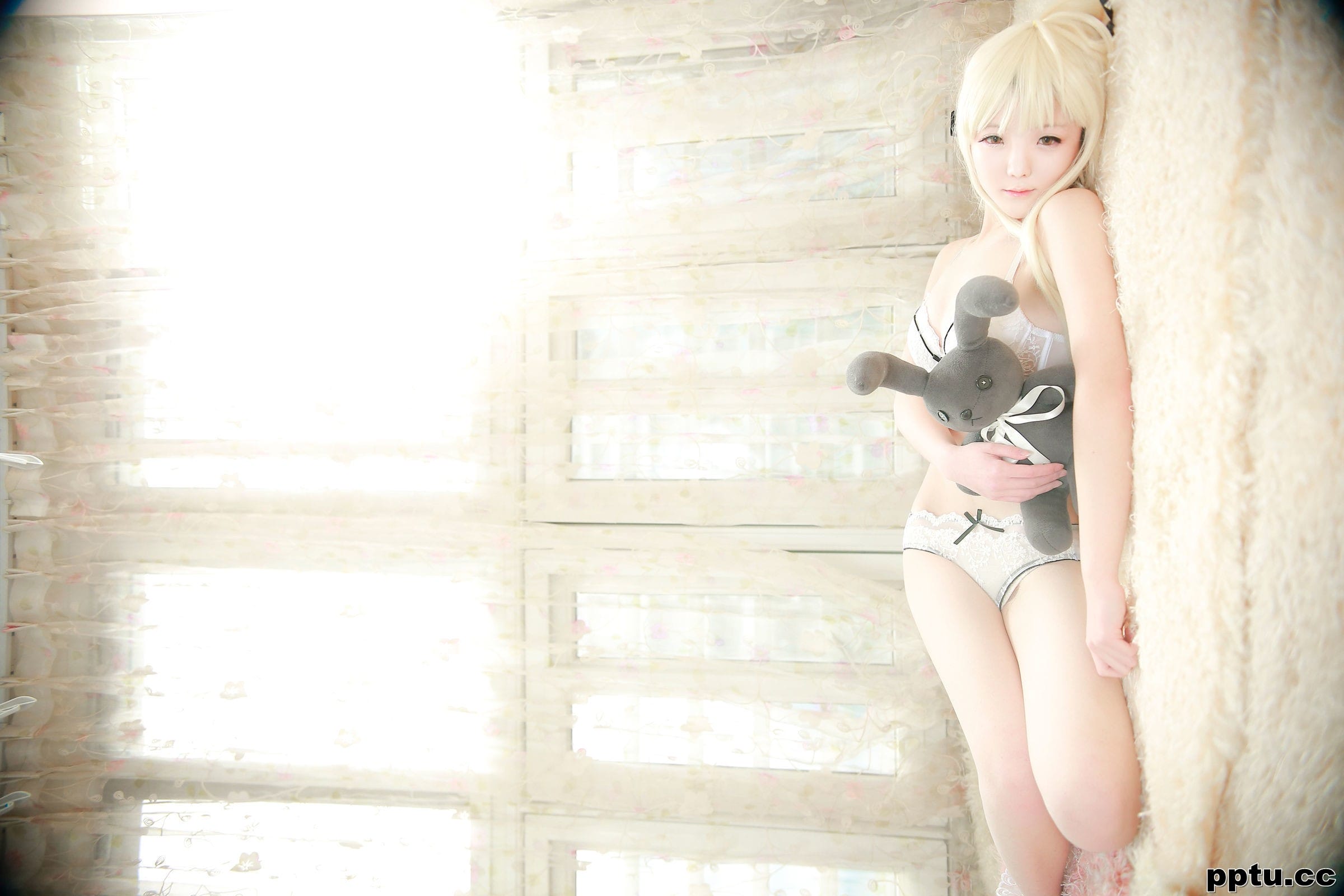 一小央泽《穹妹》 [萝莉COS] 写真集