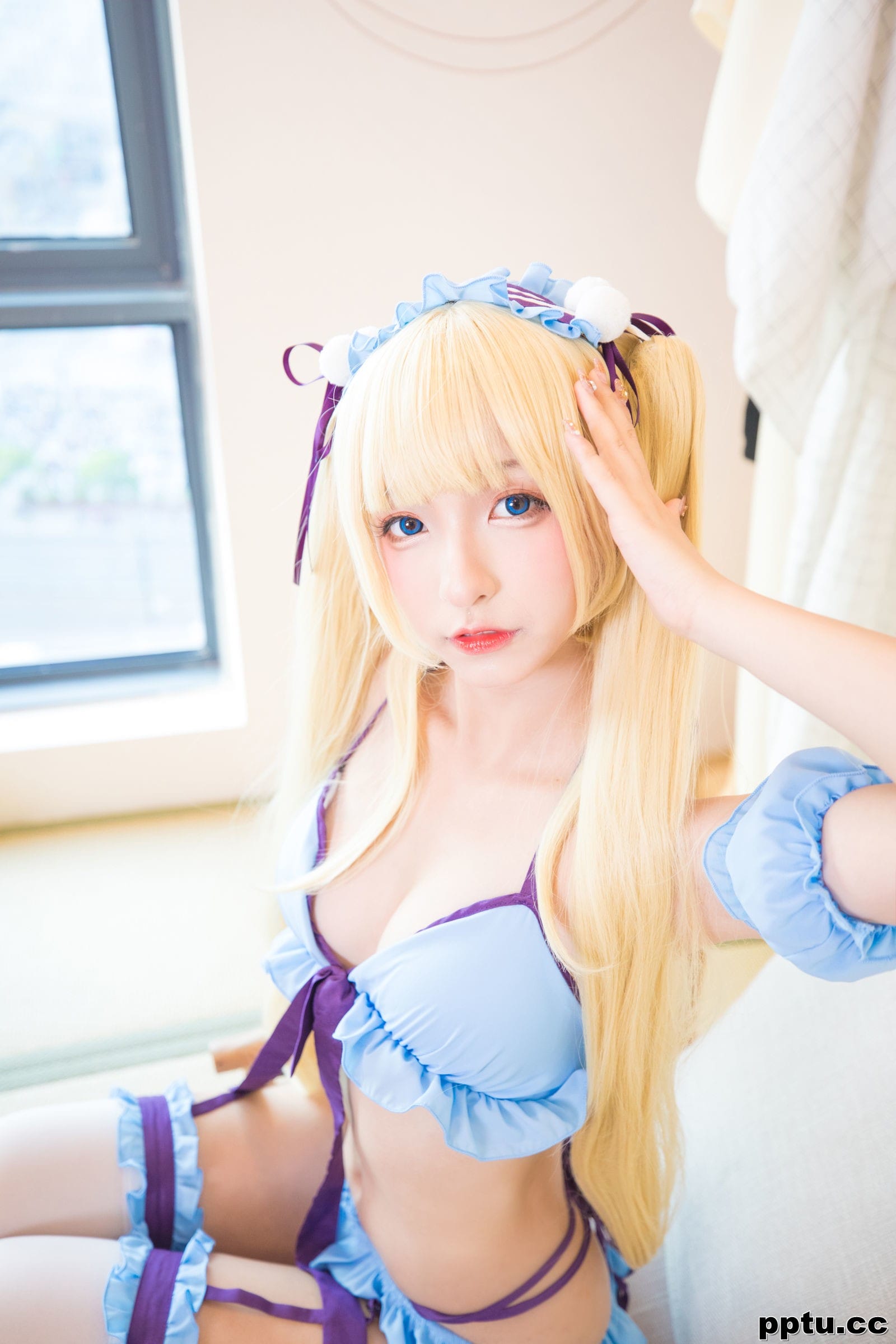 神楽板真冬《恋人以上》 [萝莉COS] 写真集