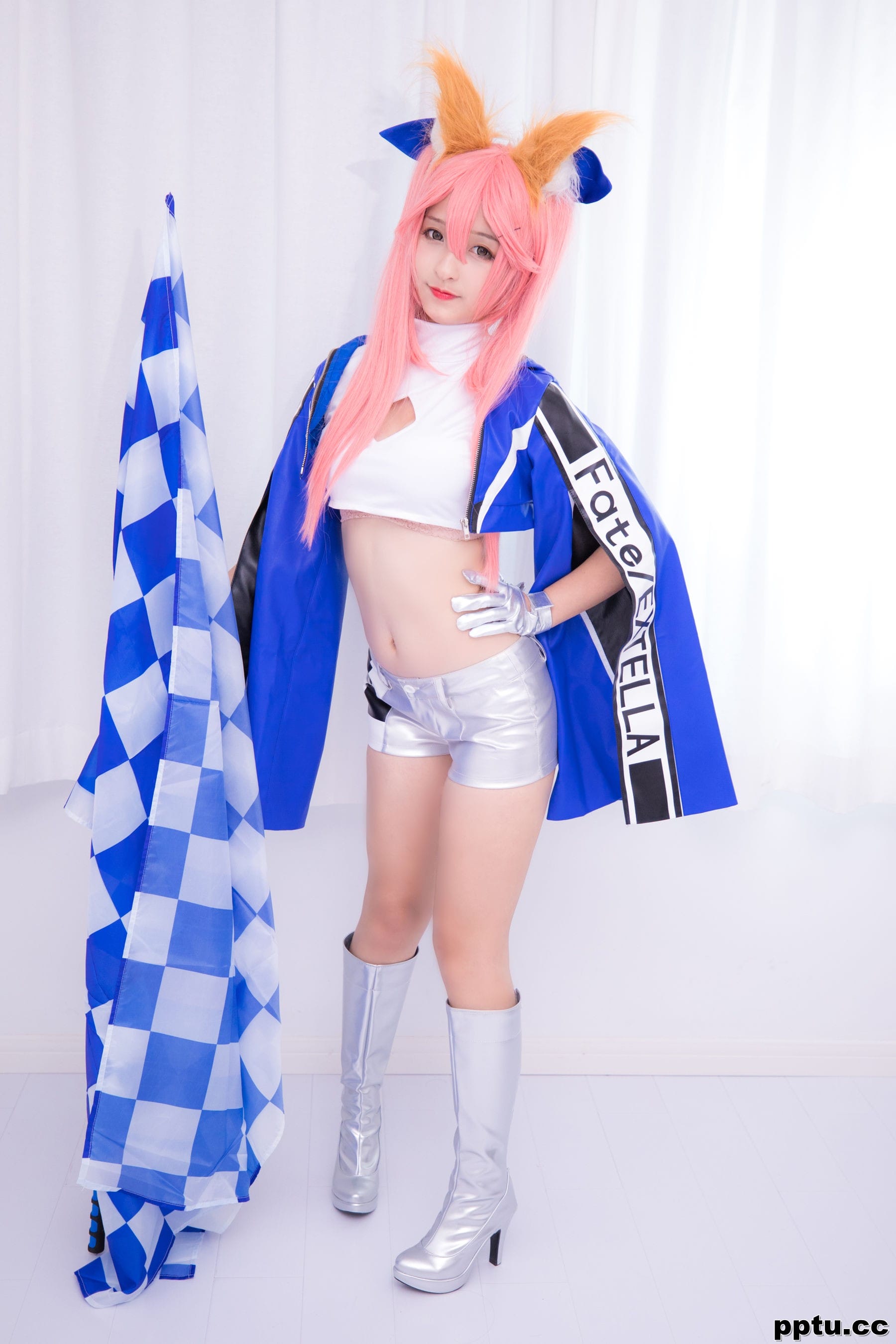 神楽坂真冬《目標はあなた、エンジン全開！！》 [萝莉COSPLAY] 写真集