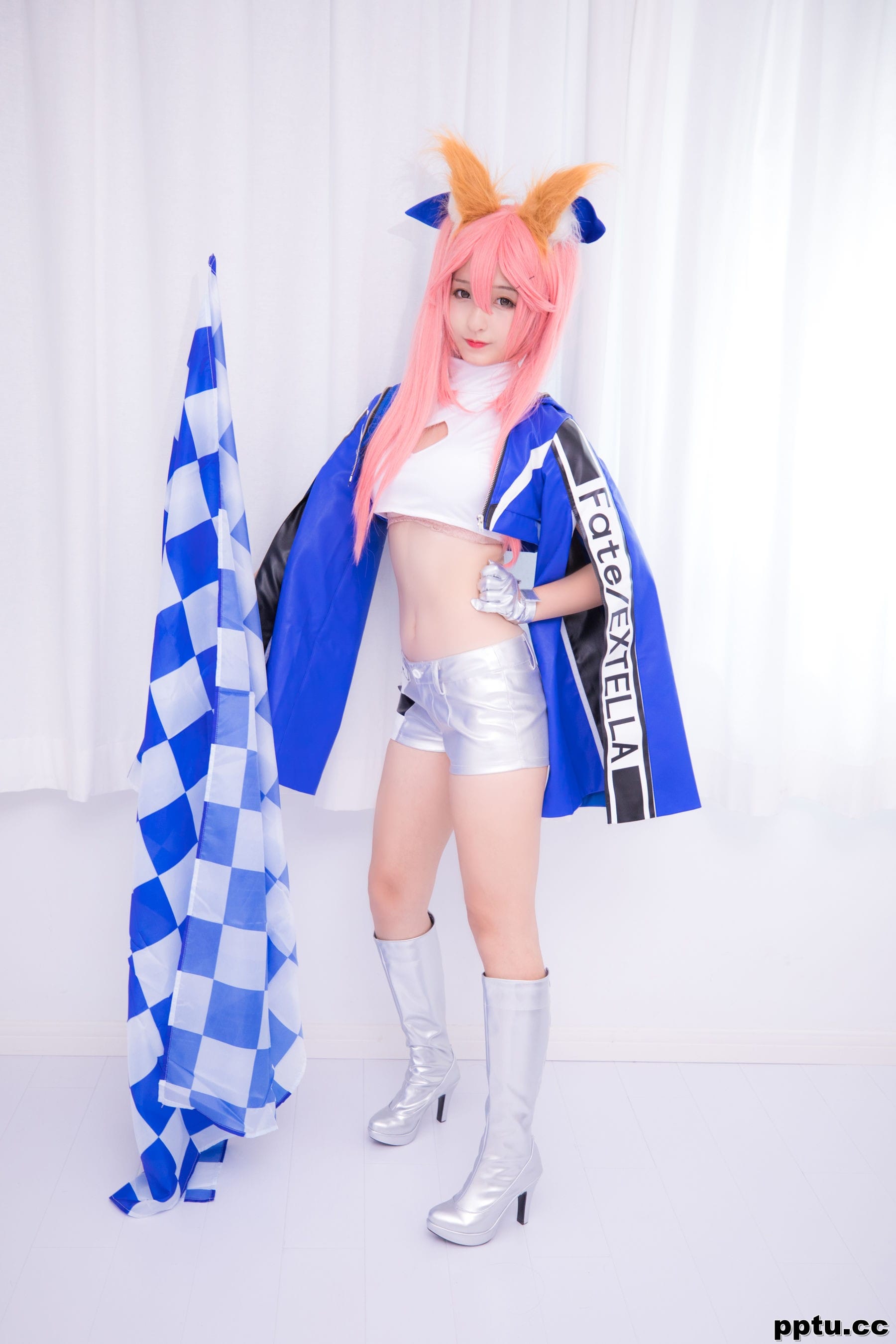 神楽坂真冬《目標はあなた、エンジン全開！！》 [萝莉COSPLAY] 写真集