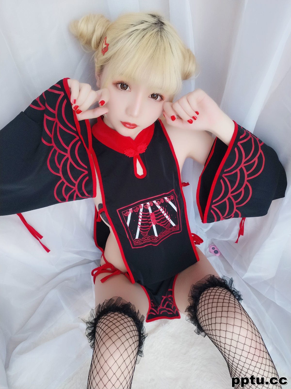 星之迟迟 《幼齿僵尸包》 [福利COSPLAY] 写真集