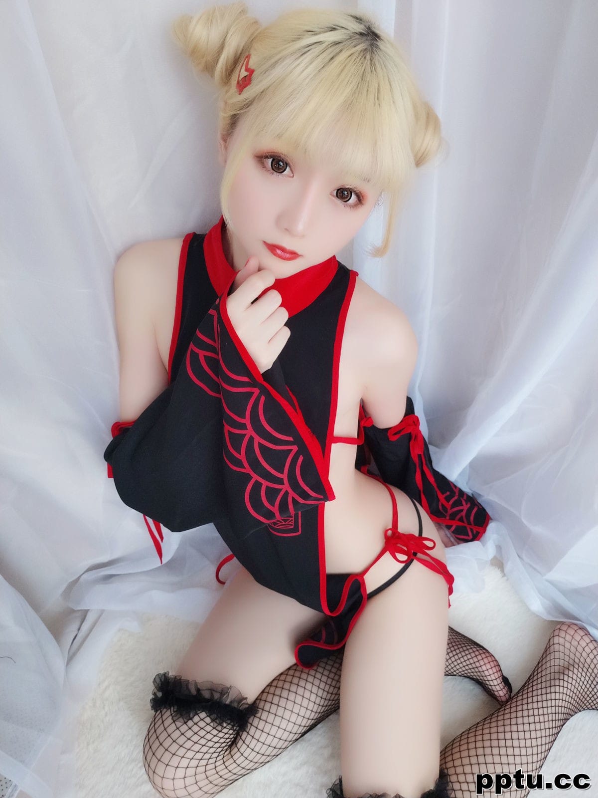 星之迟迟 《幼齿僵尸包》 [福利COSPLAY] 写真集