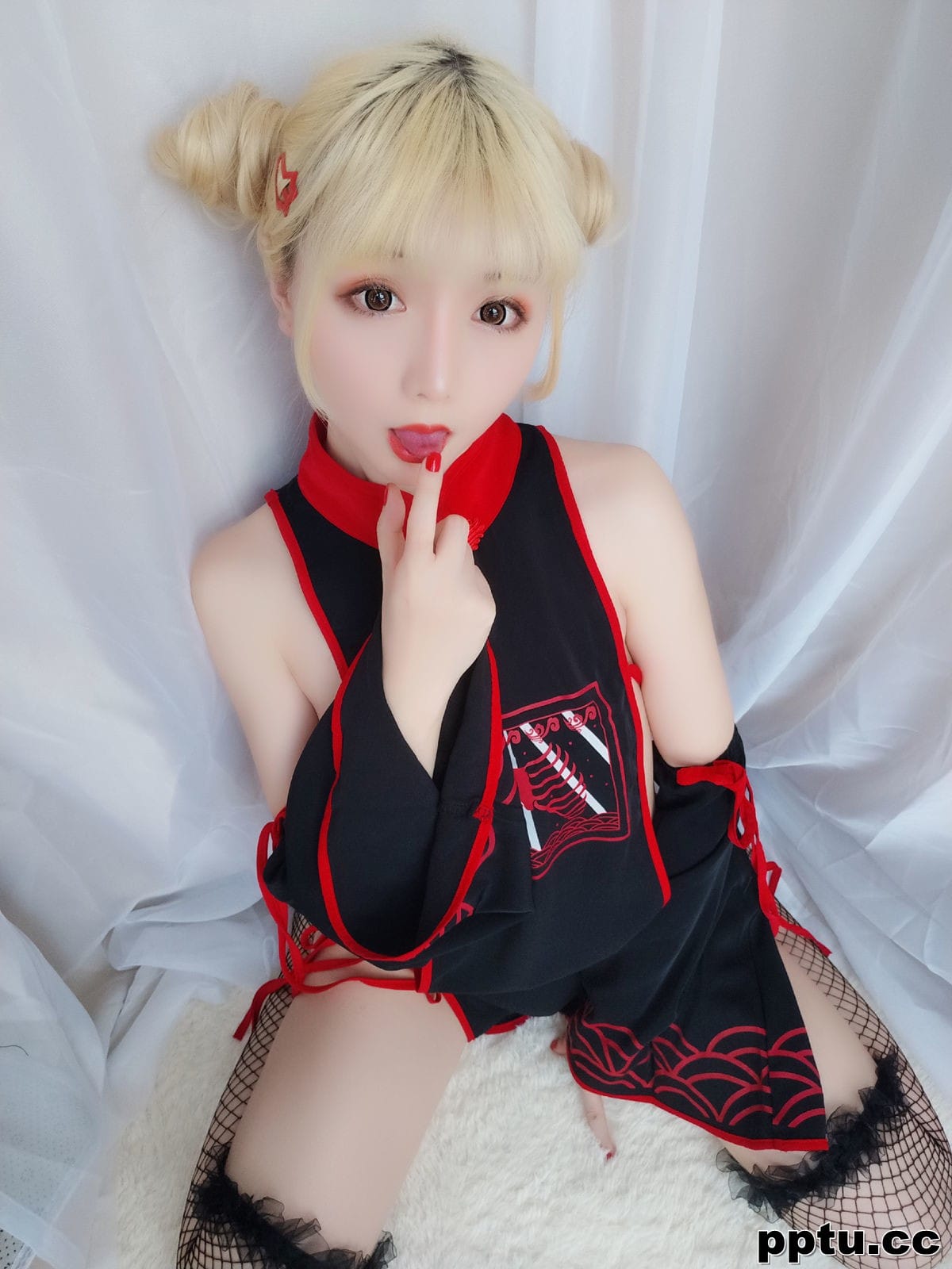星之迟迟 《幼齿僵尸包》 [福利COSPLAY] 写真集