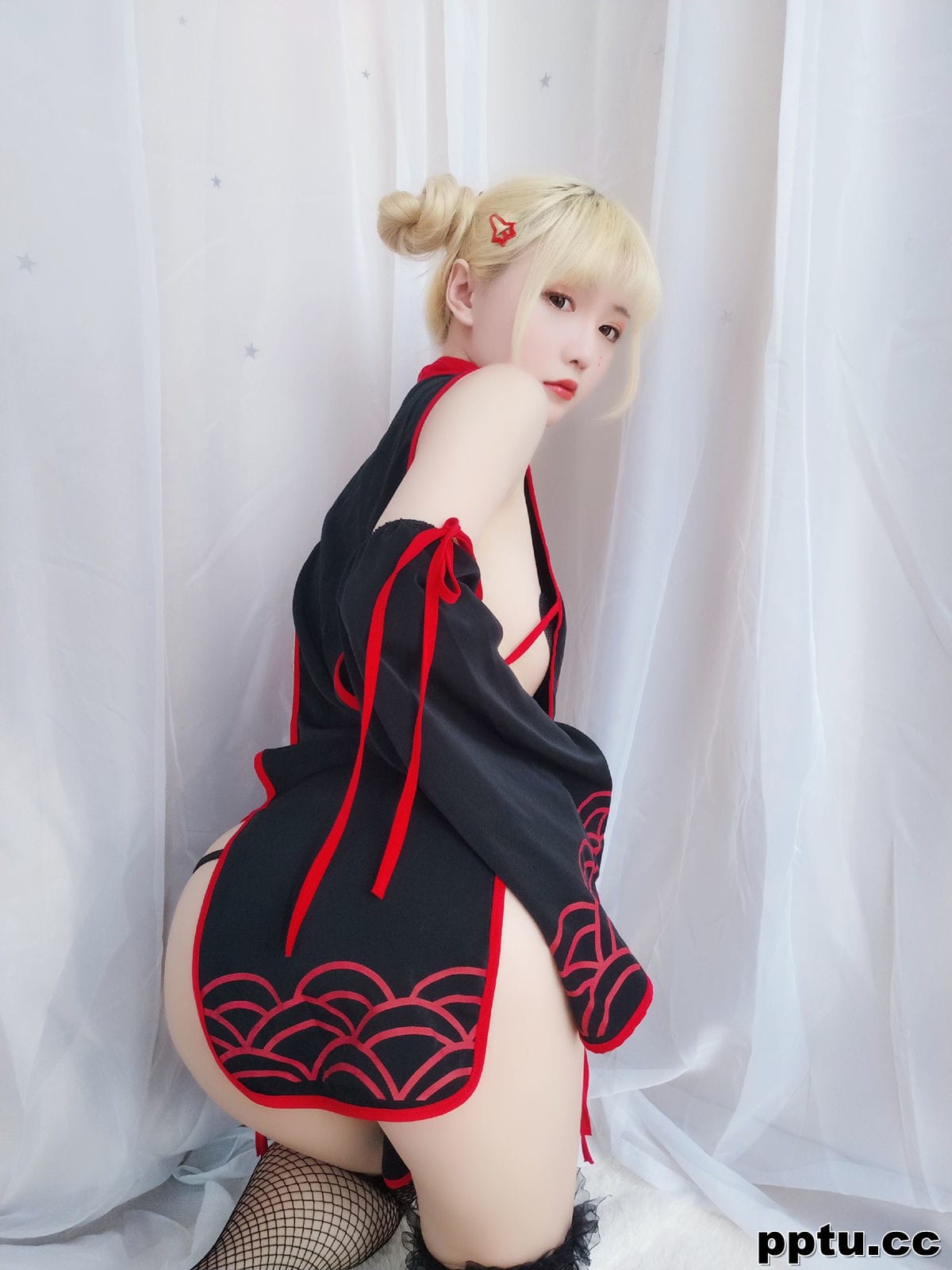 星之迟迟 《幼齿僵尸包》 [福利COSPLAY] 写真集