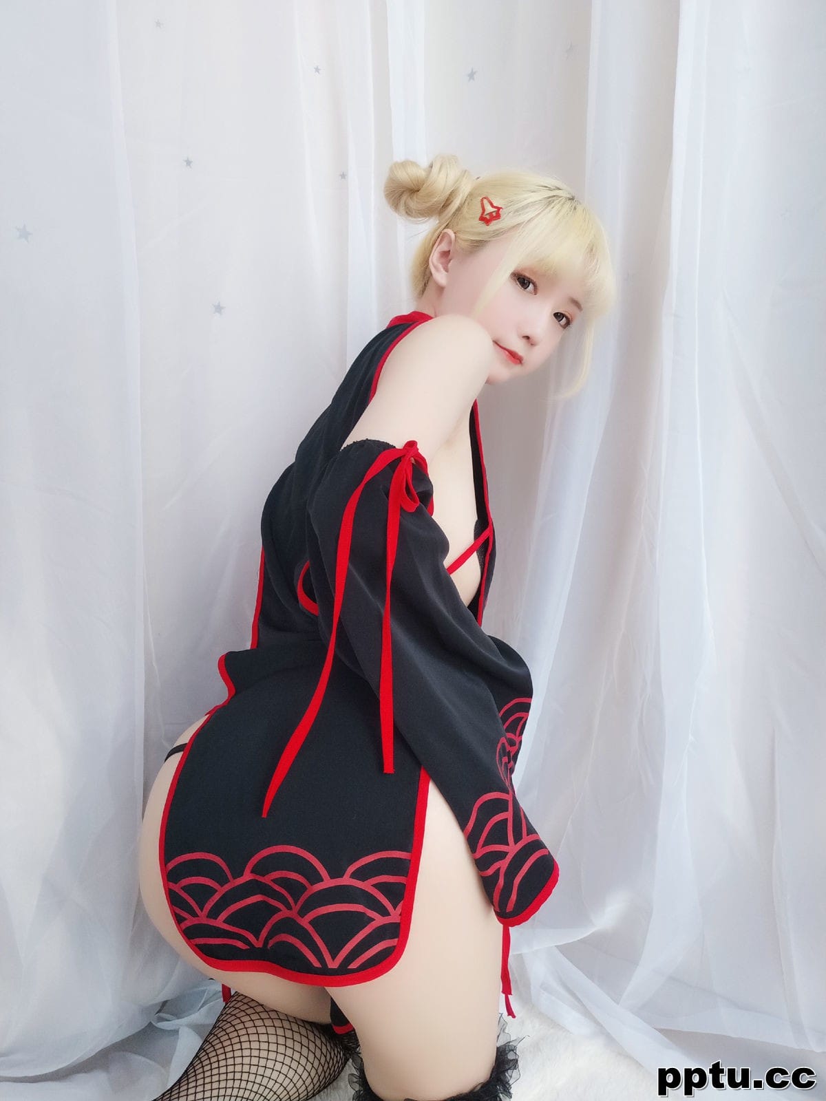 星之迟迟 《幼齿僵尸包》 [福利COSPLAY] 写真集