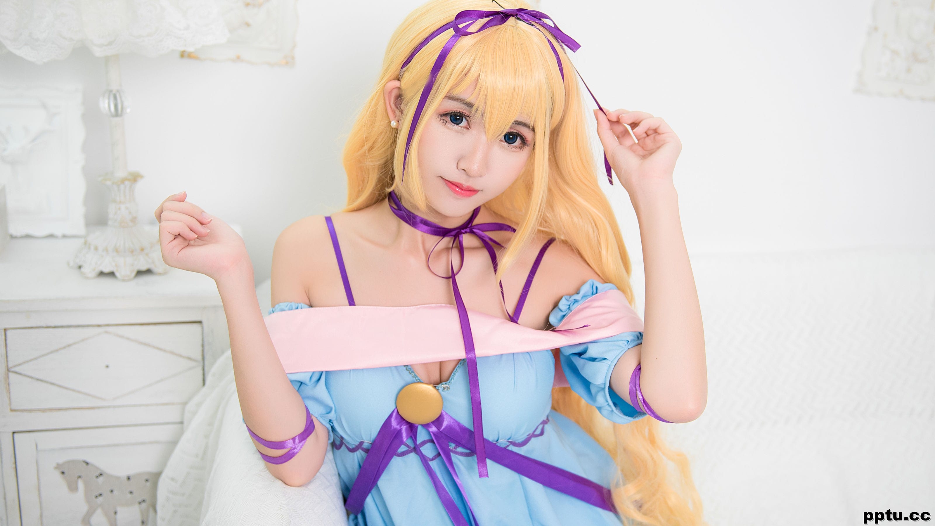 COSER鳗鱼霏儿《性感吊带睡裙》 [COSPLAY美女] 写真集
