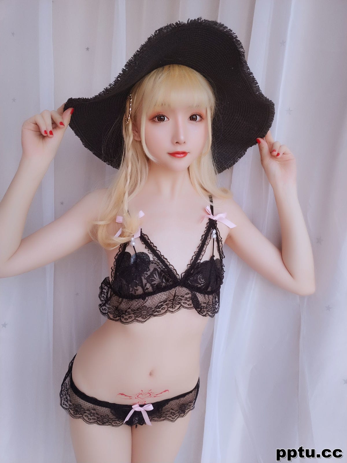 COSER小姐姐星之迟迟 《假日快乐包》 [福利COSPLAY] 写真集