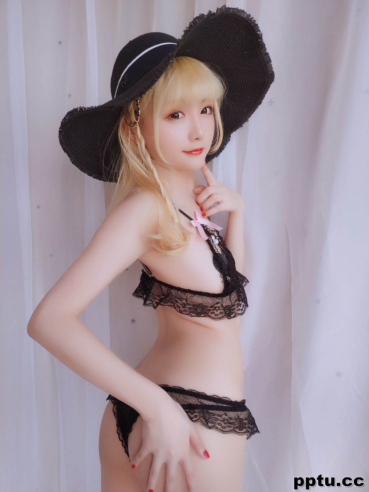 COSER小姐姐星之迟迟 《假日快乐包》 [福利COSPLAY] 写真集