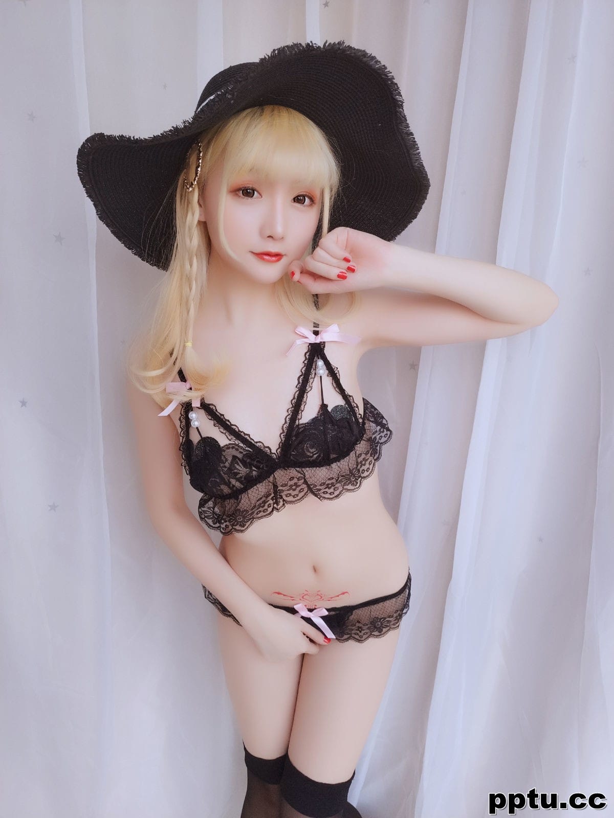 COSER小姐姐星之迟迟 《假日快乐包》 [福利COSPLAY] 写真集