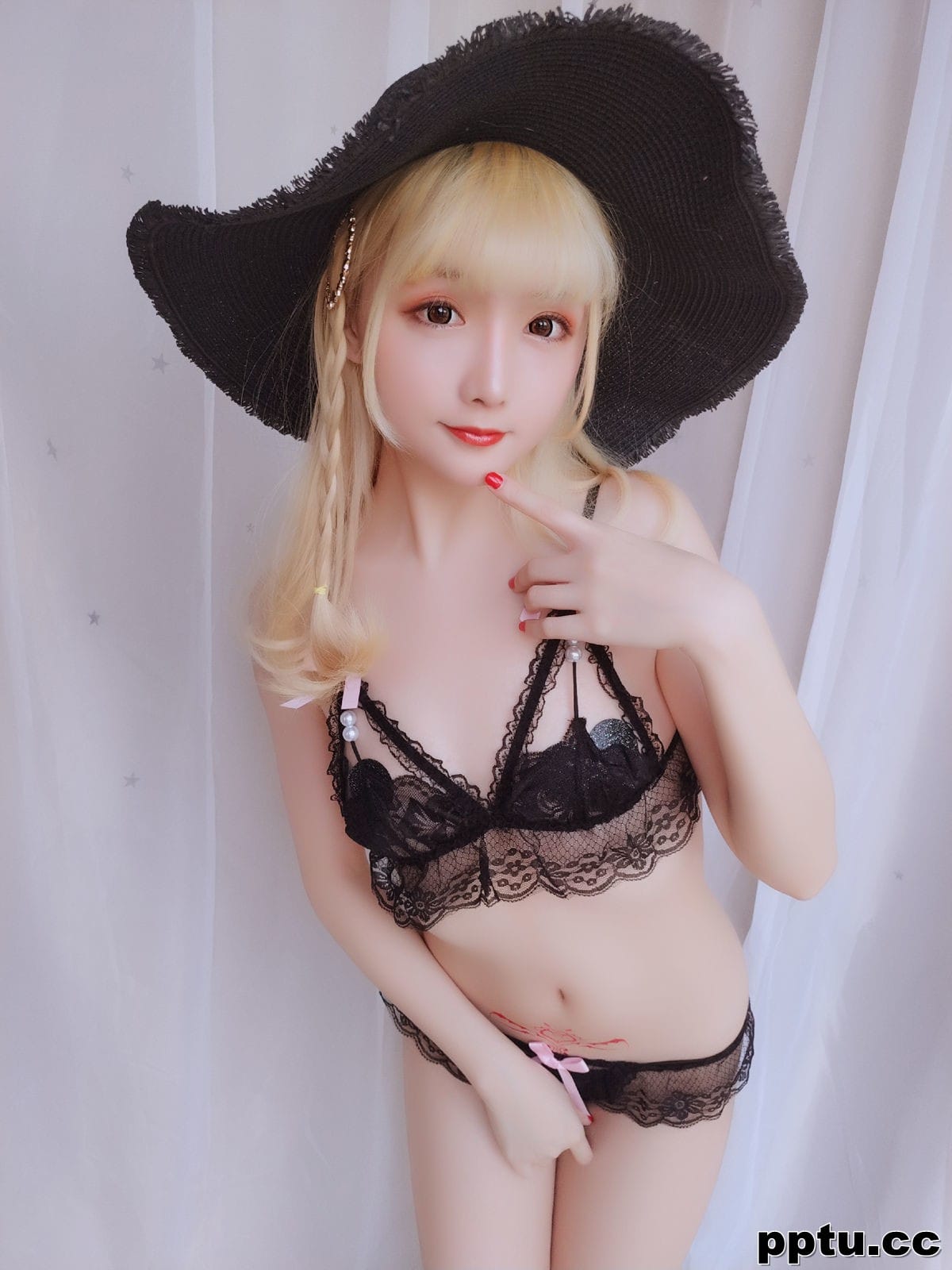 COSER小姐姐星之迟迟 《假日快乐包》 [福利COSPLAY] 写真集