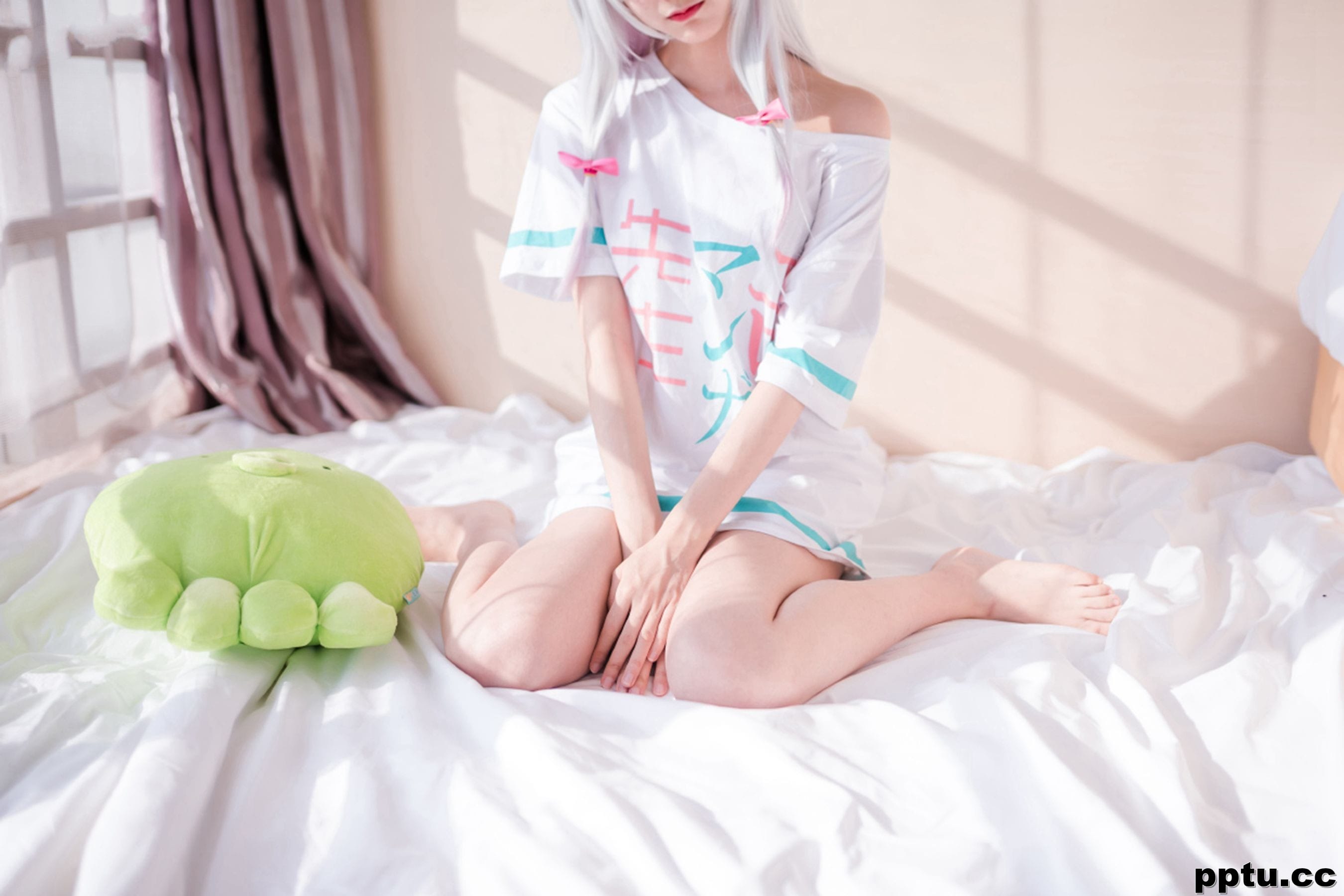 木绵绵OwO《白发魔女》 [萝莉COS] 写真集