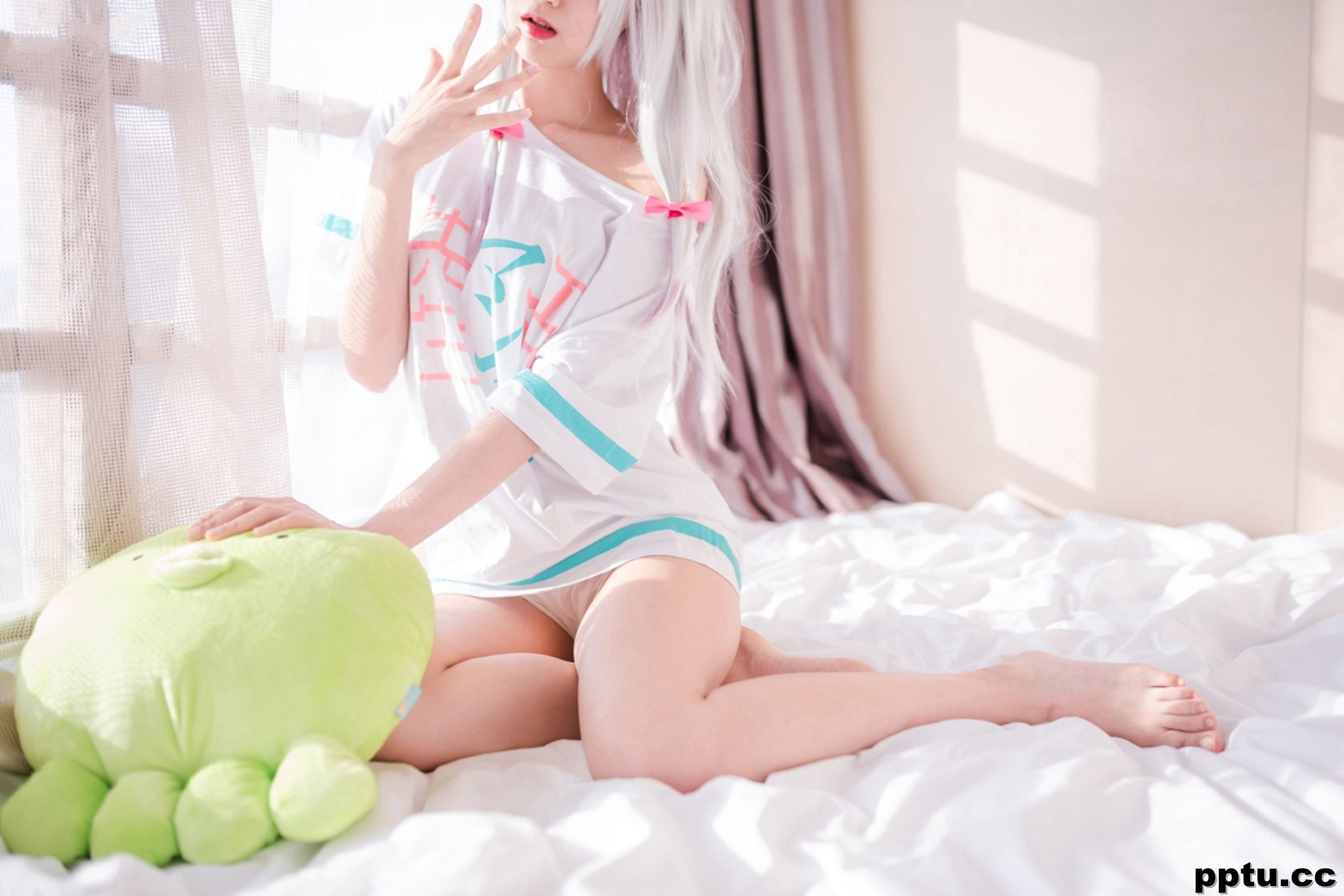 木绵绵OwO《白发魔女》 [萝莉COS] 写真集