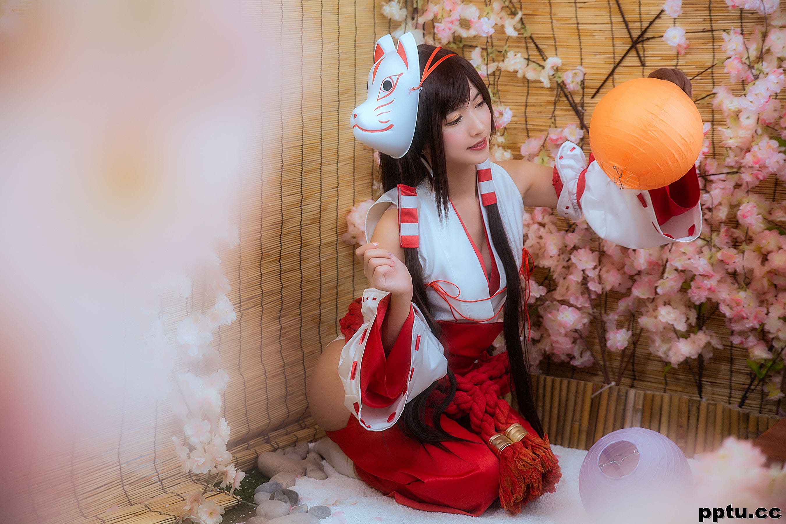 COSER鳗鱼霏儿 《巫女》 [COSPLAY福利] 写真集