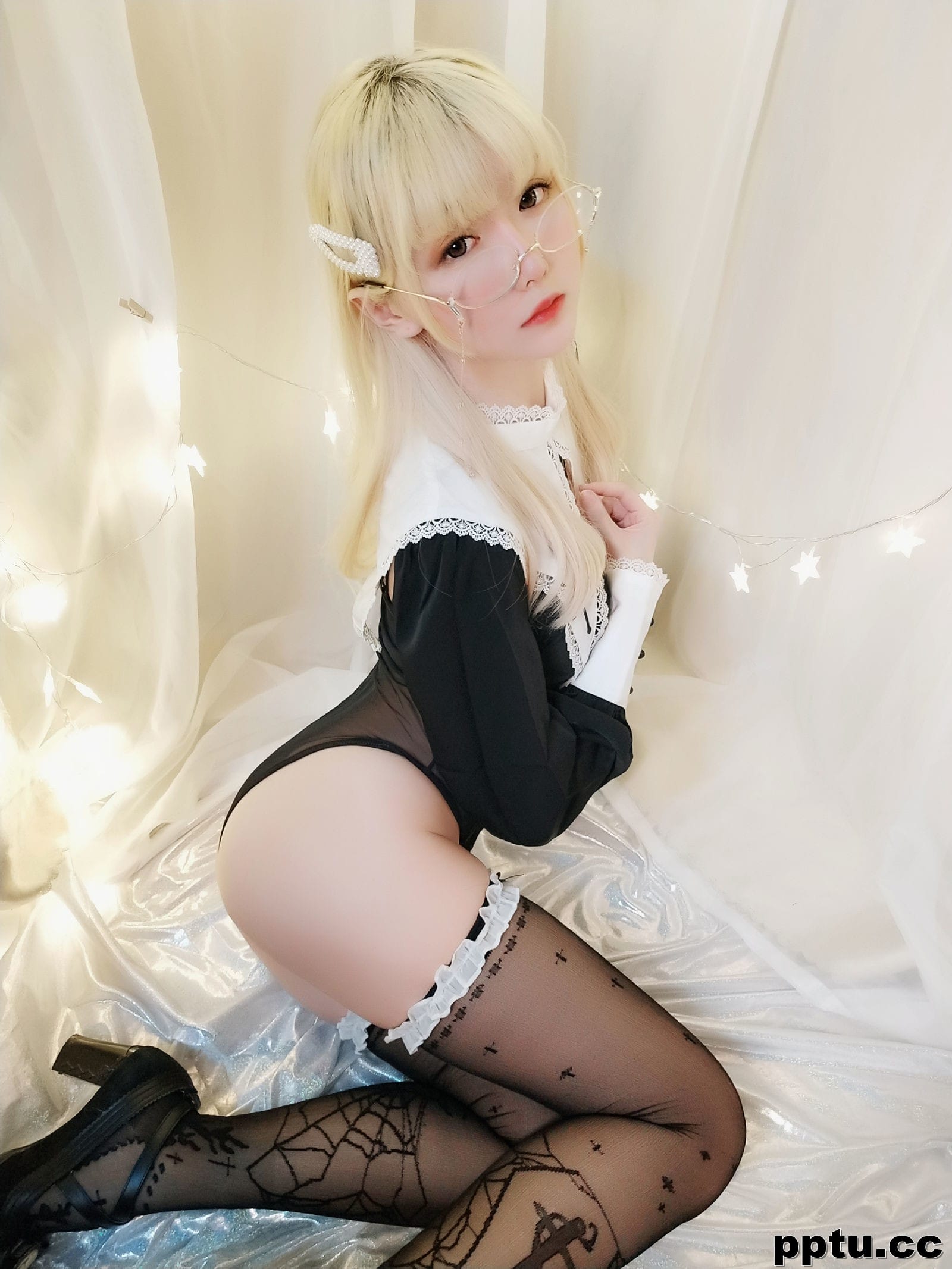 星之迟迟《圣光修女包》 [福利COSPLAY] 写真集