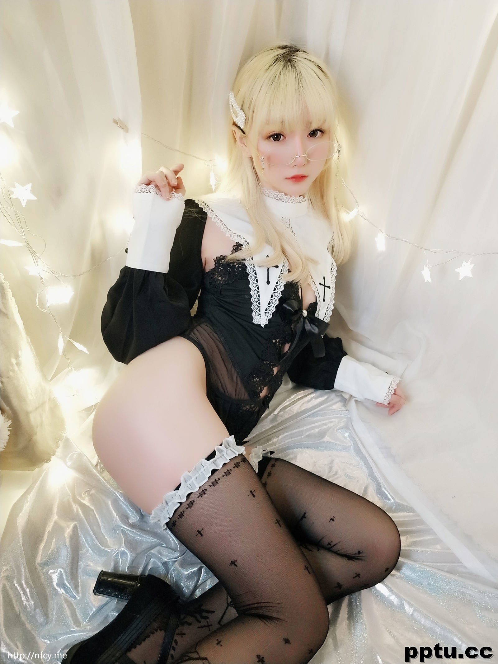 星之迟迟《圣光修女包》 [福利COSPLAY] 写真集