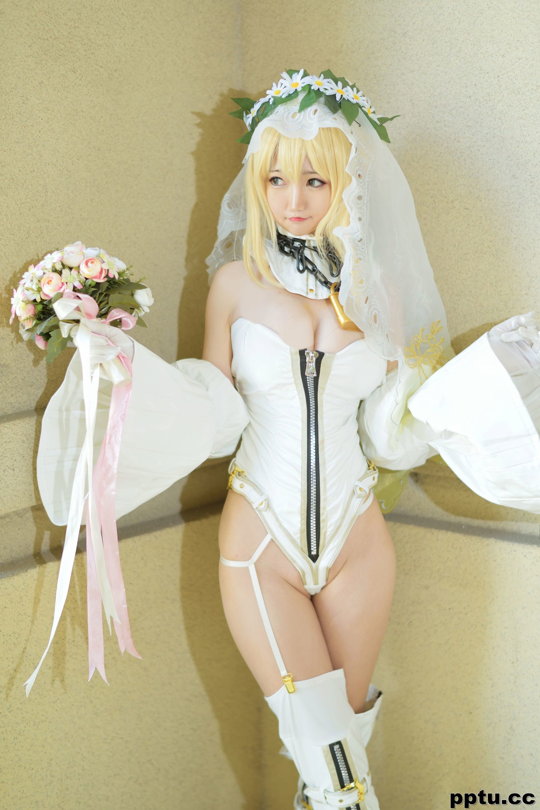 Nagesa魔物女本《白衣骑士》 [萝莉COS] 写真集