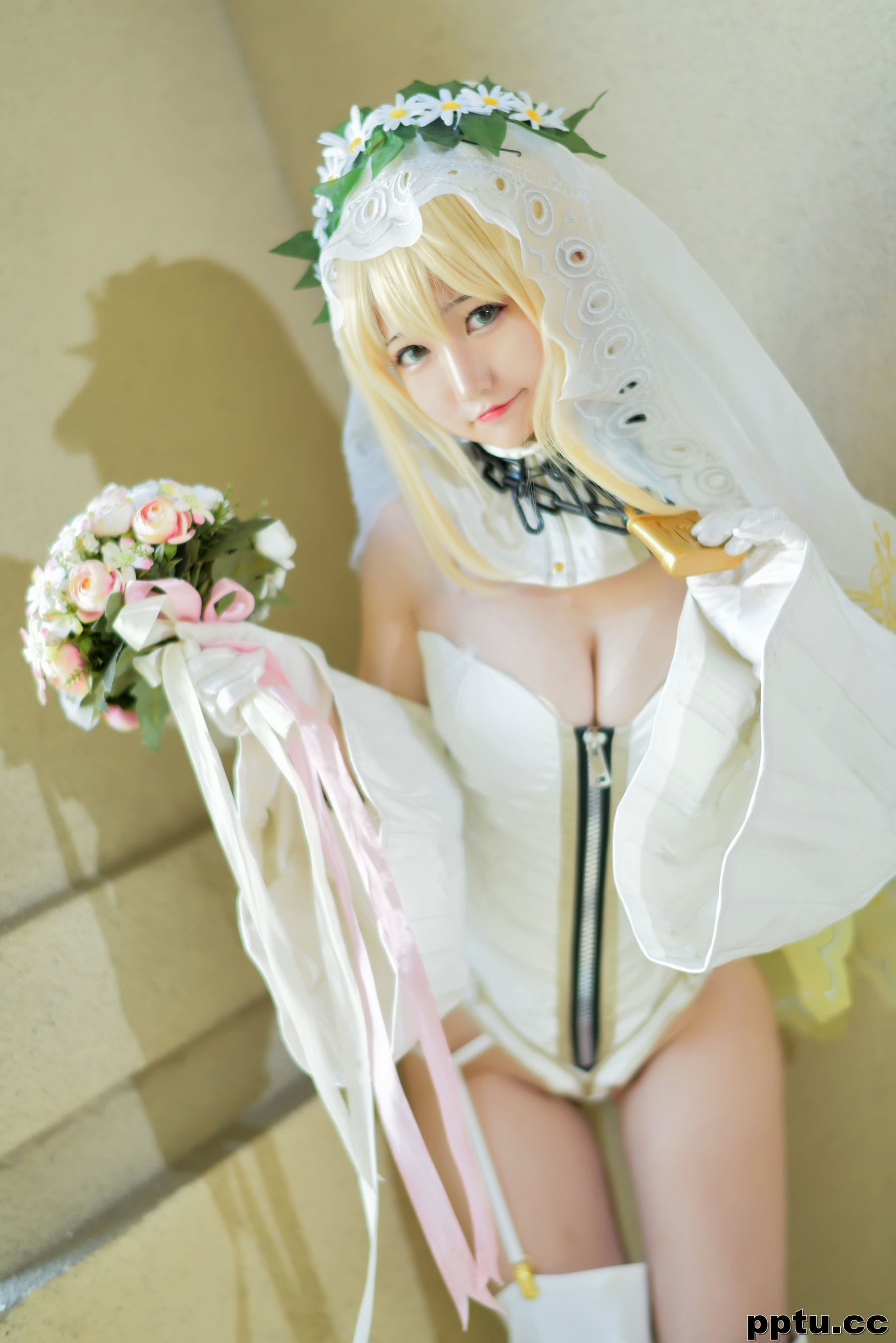 Nagesa魔物女本《白衣骑士》 [萝莉COS] 写真集