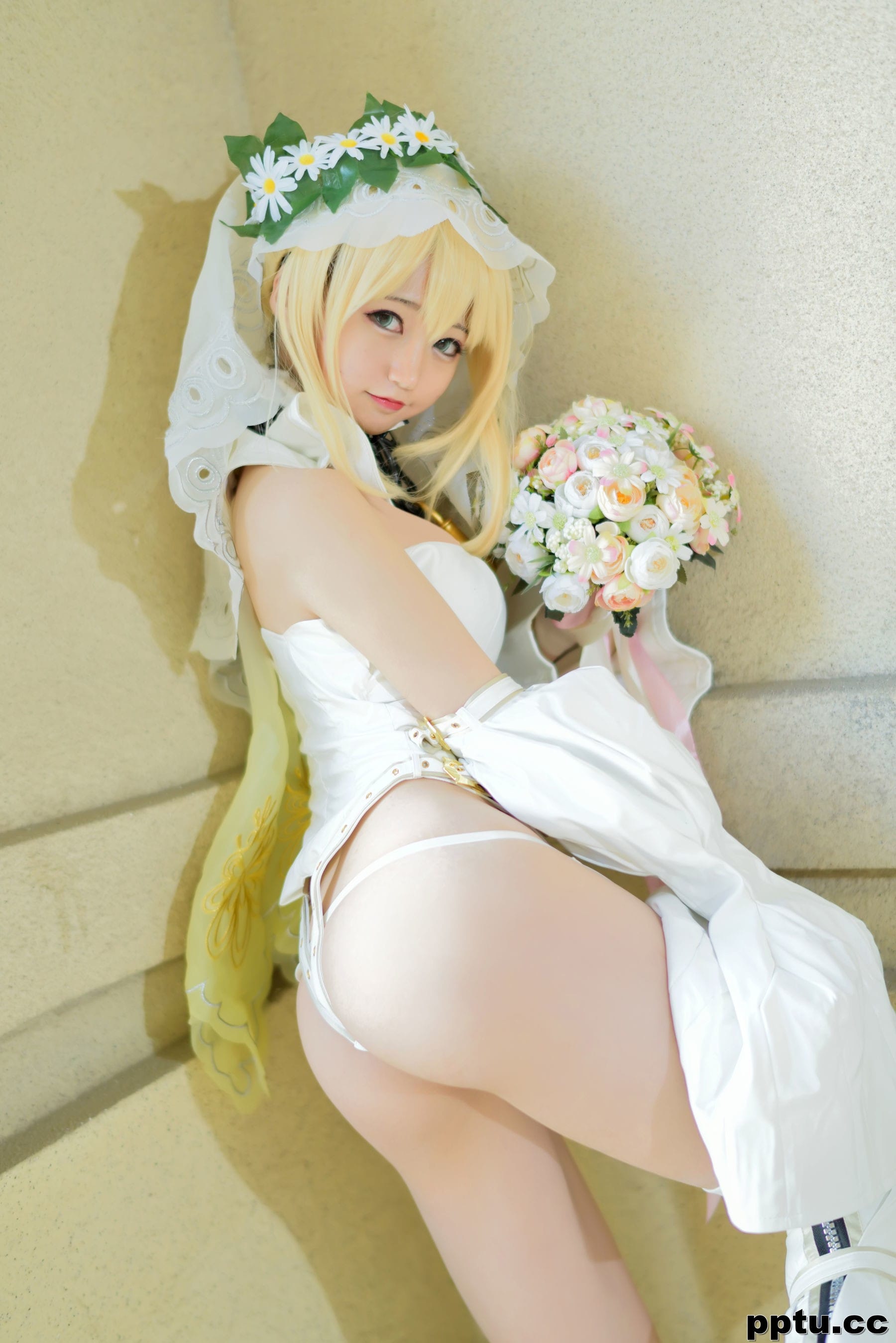 Nagesa魔物女本《白衣骑士》 [萝莉COS] 写真集