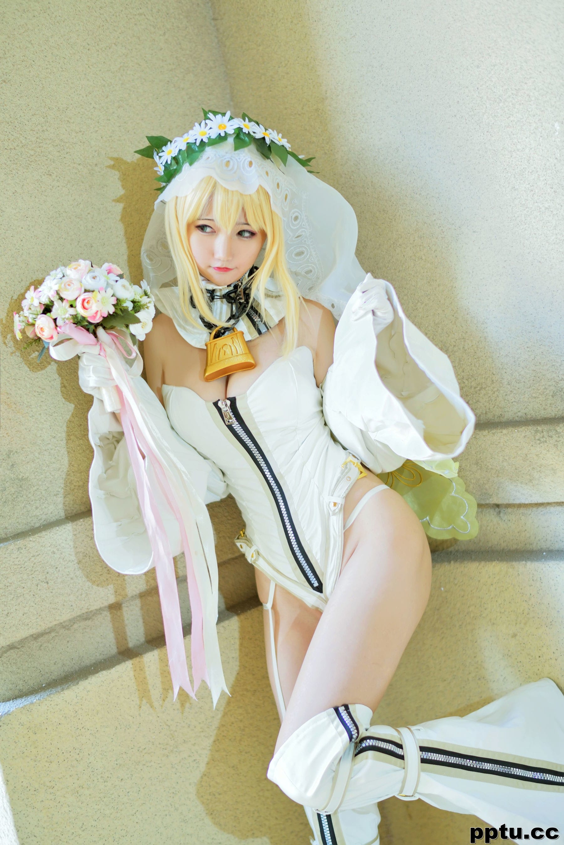 Nagesa魔物女本《白衣骑士》 [萝莉COS] 写真集