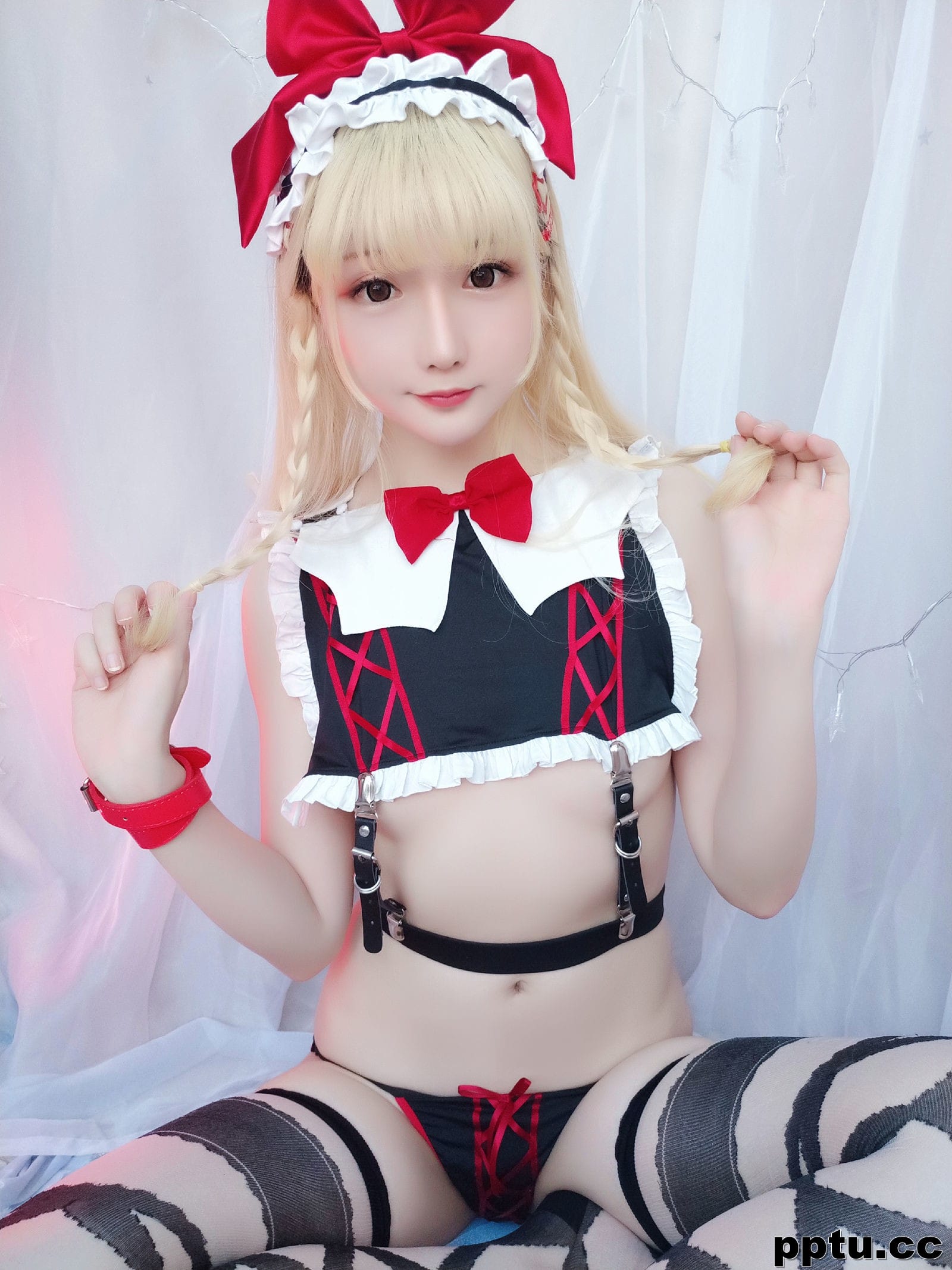 星之迟迟《朋克人形包》 [福利COSPLAY] 写真集