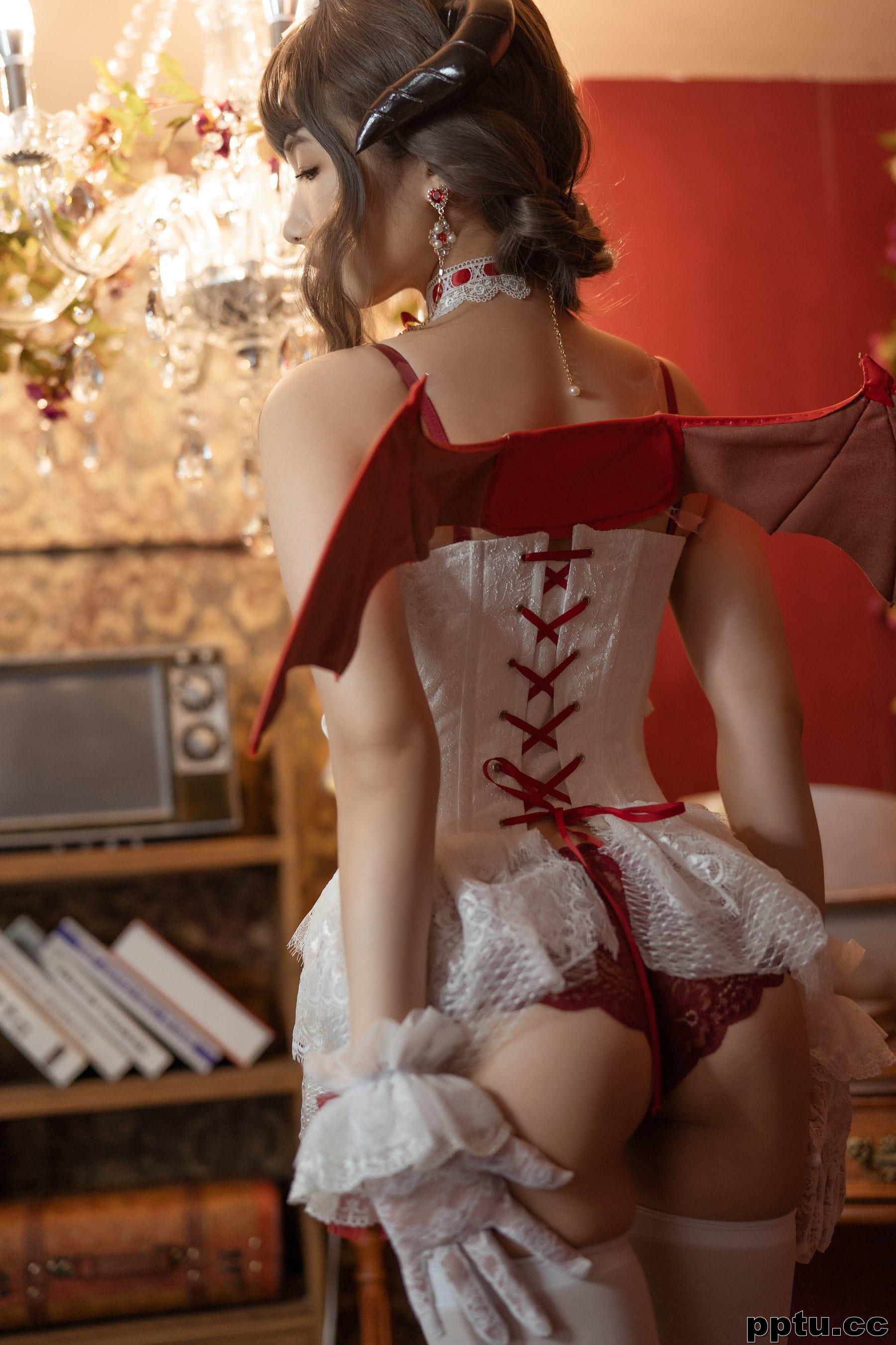 雯妹不讲道理《魅魔 Elegant devil》 [COSPLAY福利] 写真集