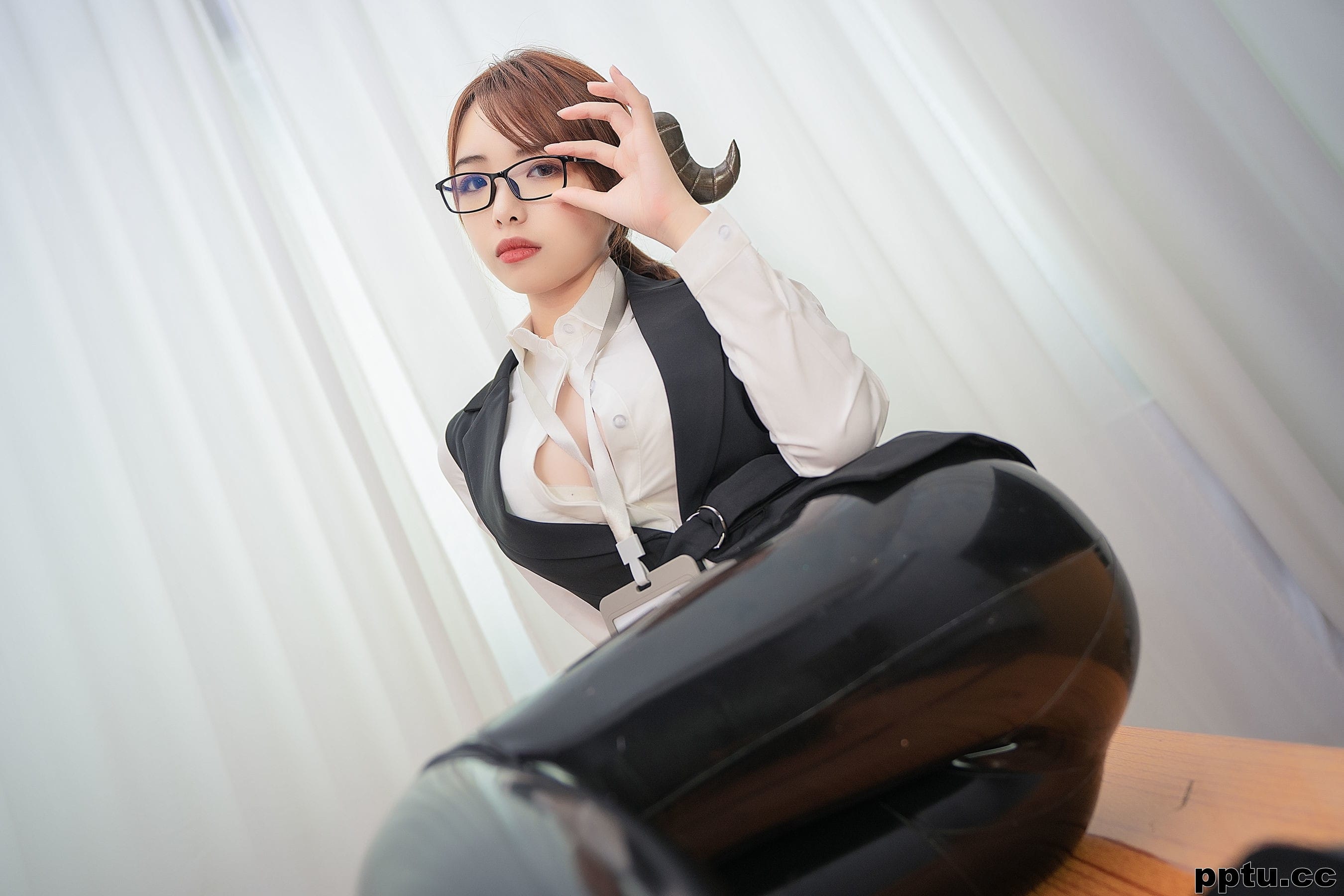 雯妹不讲道理《魅魔 office devil》 [COSPLAY福利] 写真集