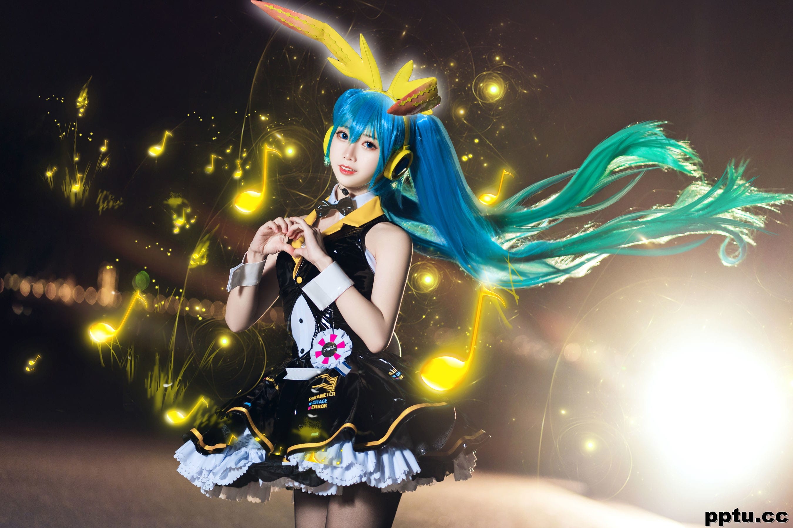 面饼仙儿《初音Miku》 [福利COSPLAY] 写真集-皮皮兔动漫