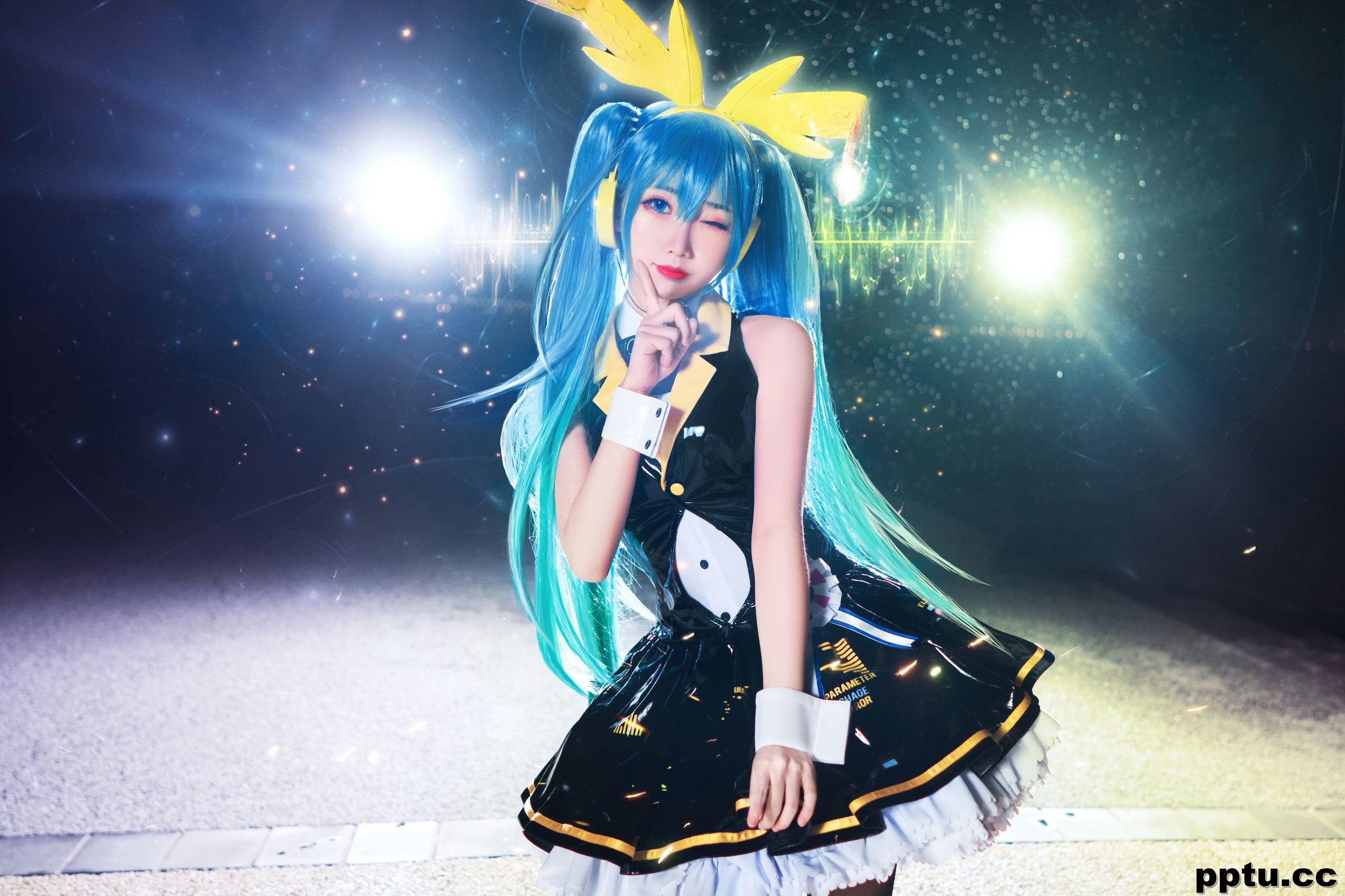 面饼仙儿《初音Miku》 [福利COSPLAY] 写真集