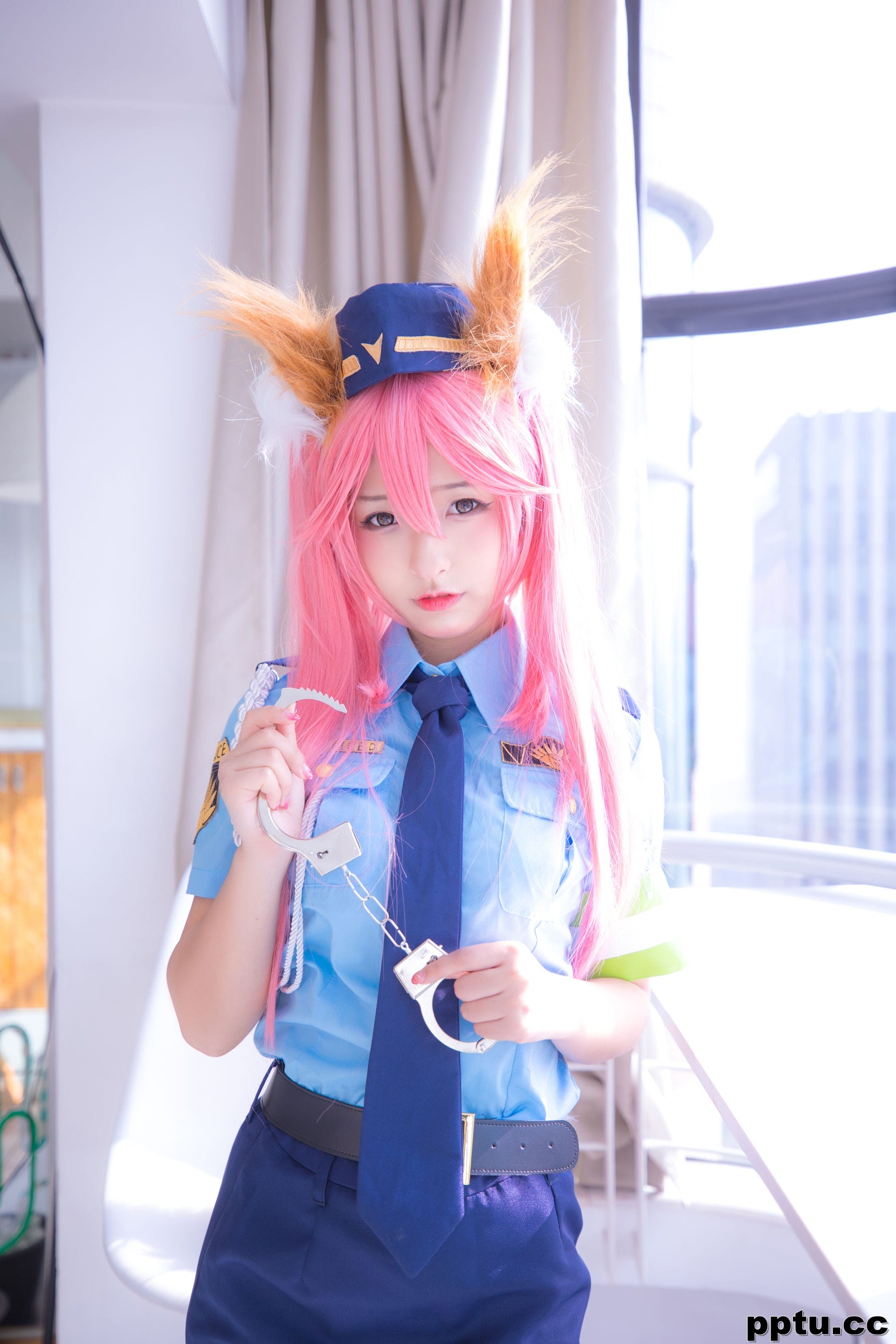 COSER神楽坂真冬《後で逮捕してもいい？》 [福利COSPLAY] 写真集