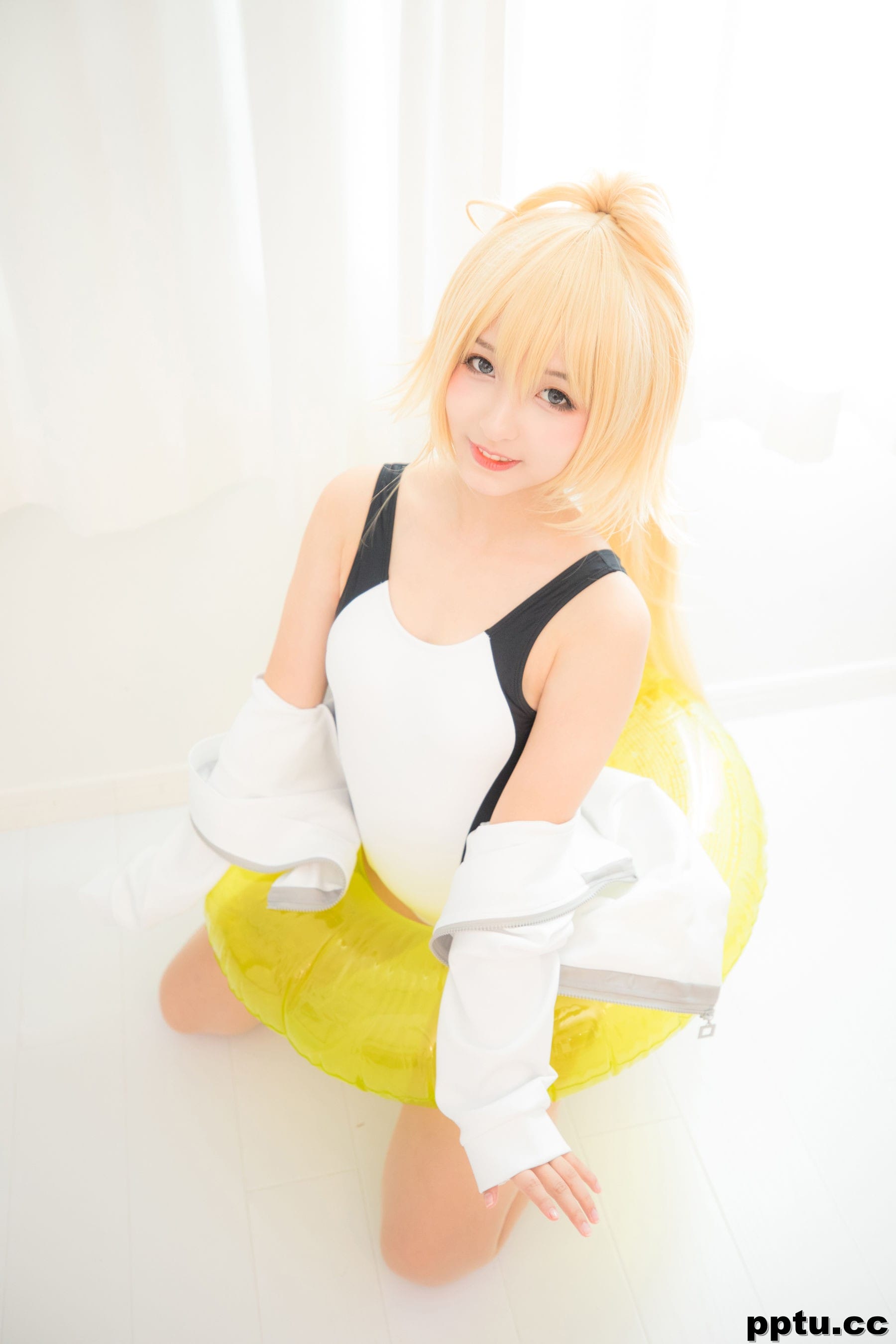 神楽坂真冬《贞德泳装》  [COSPLAY少女] 写真集