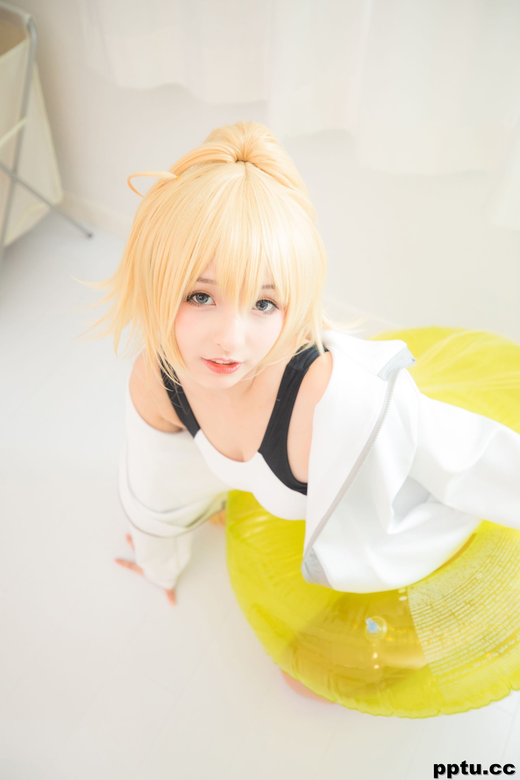 神楽坂真冬《贞德泳装》  [COSPLAY少女] 写真集