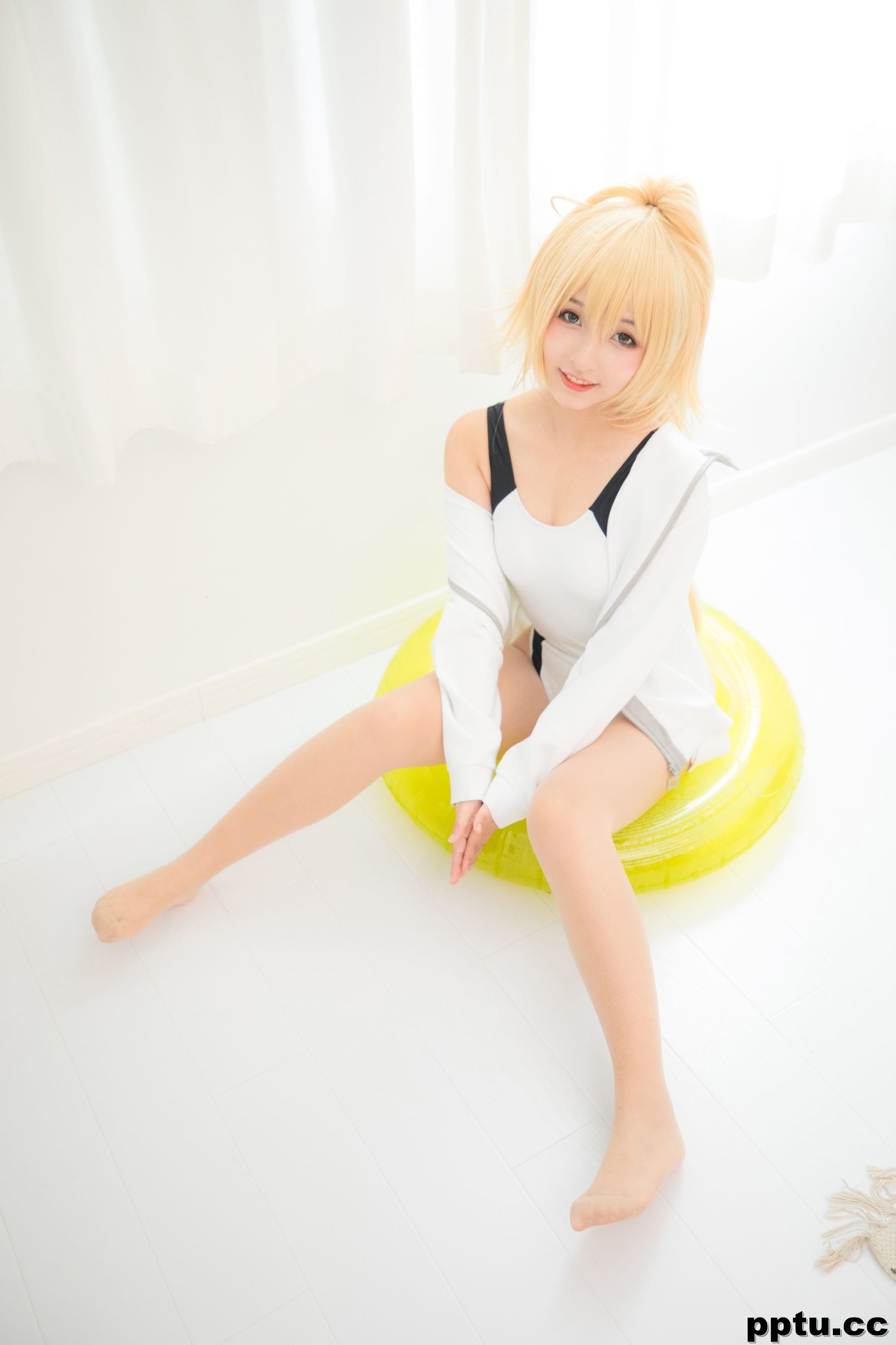 神楽坂真冬《贞德泳装》  [COSPLAY少女] 写真集