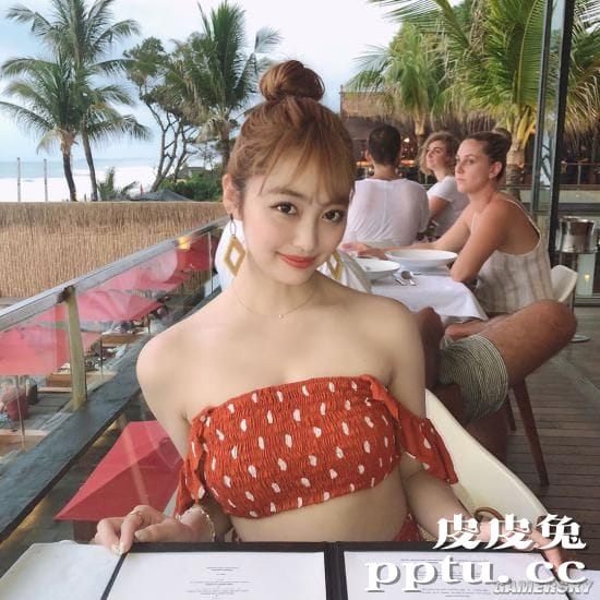 清新的妩媚风！现役音乐系女大学生三浦海写真