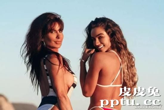 蜂腰翘臀却被质疑 丁字裤女王Sommer Ray怒怼网友