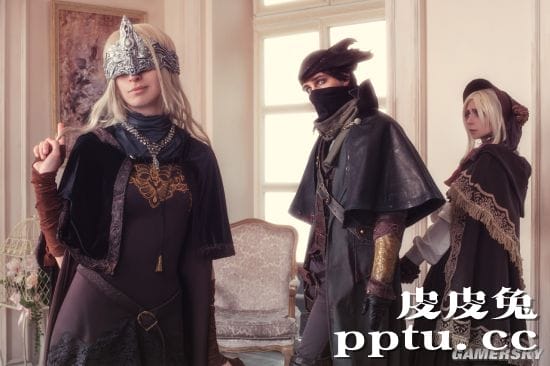 《黑魂》《血源》联动COS 老猎人看上了防火女？