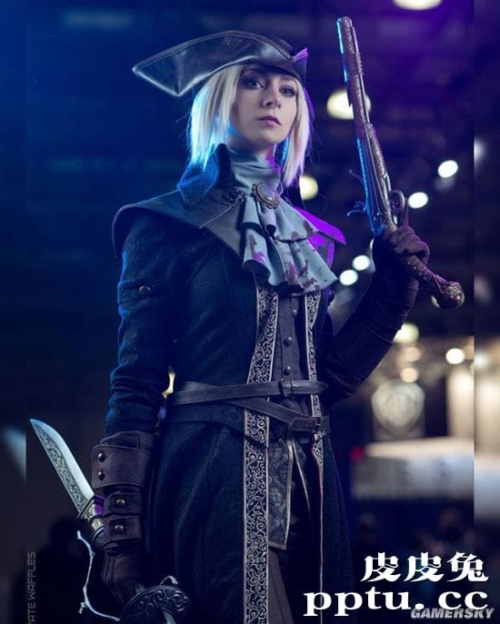 《黑魂》《血源》联动COS 老猎人看上了防火女？