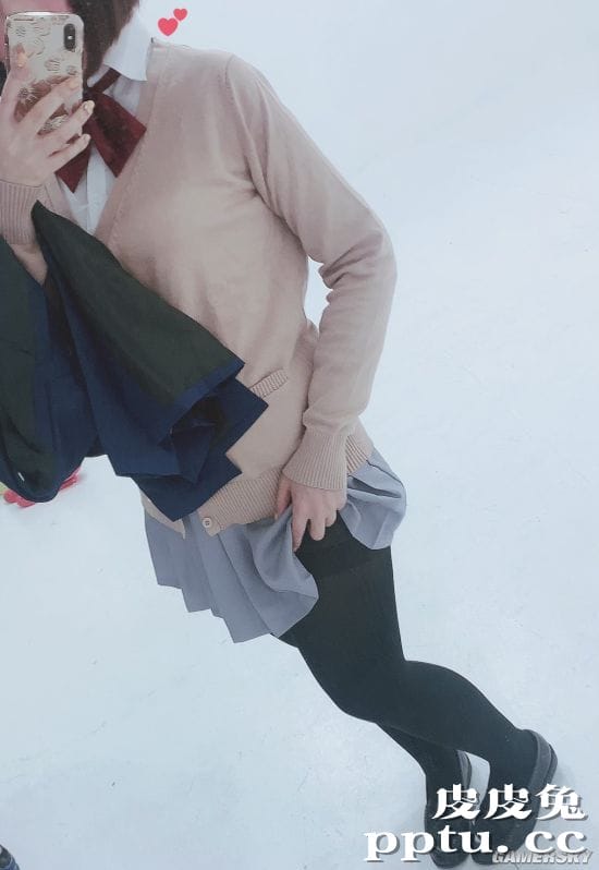 黑丝画师专属节日 推特正妹纷纷晒出黑丝裤袜美照