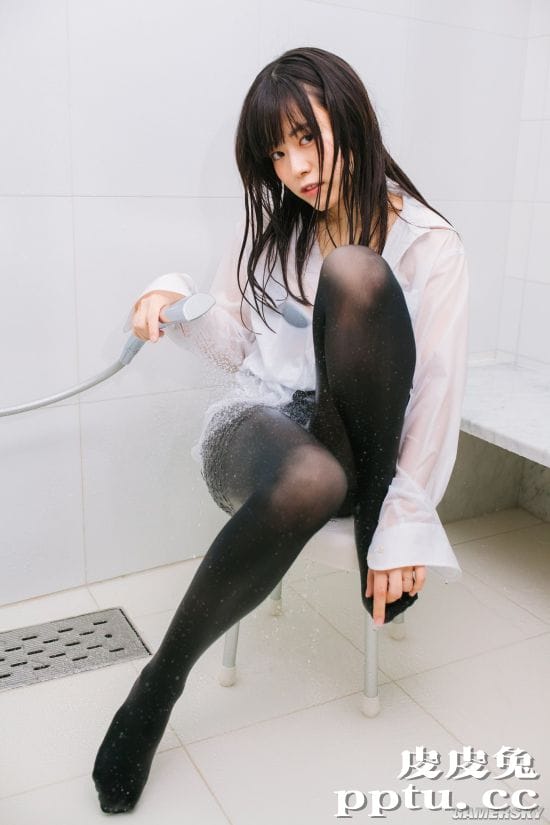 黑丝画师专属节日 推特正妹纷纷晒出黑丝裤袜美照